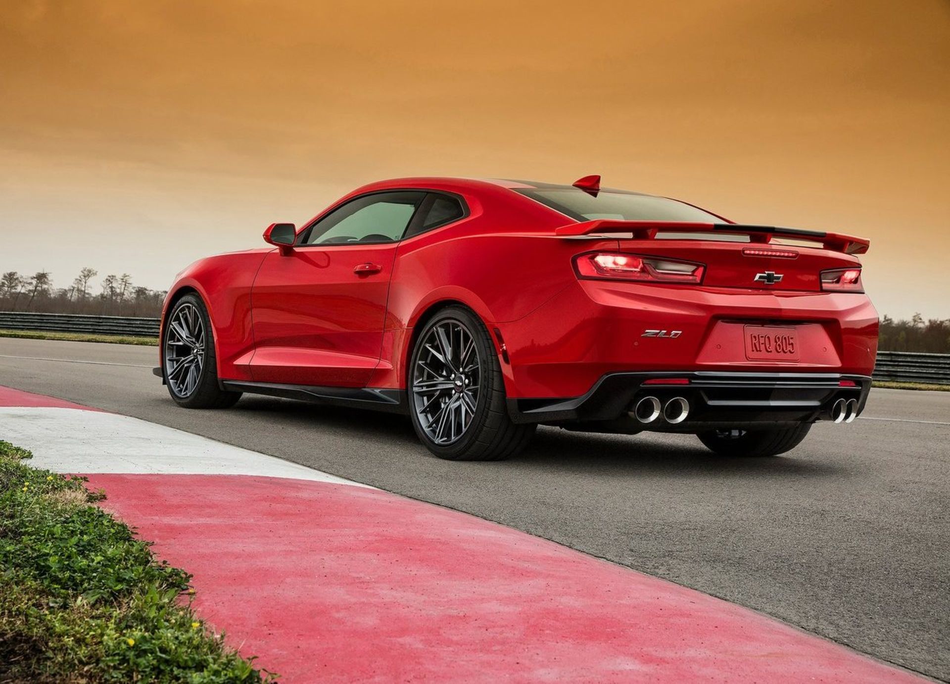 کامارو  Chevrolet camaro Zl1 2017