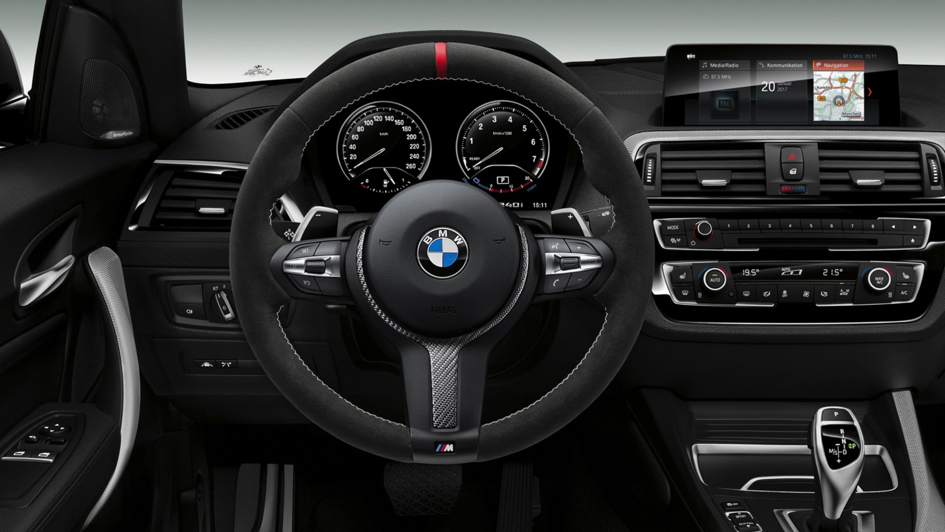 BMW-M240i_Coupe-2018