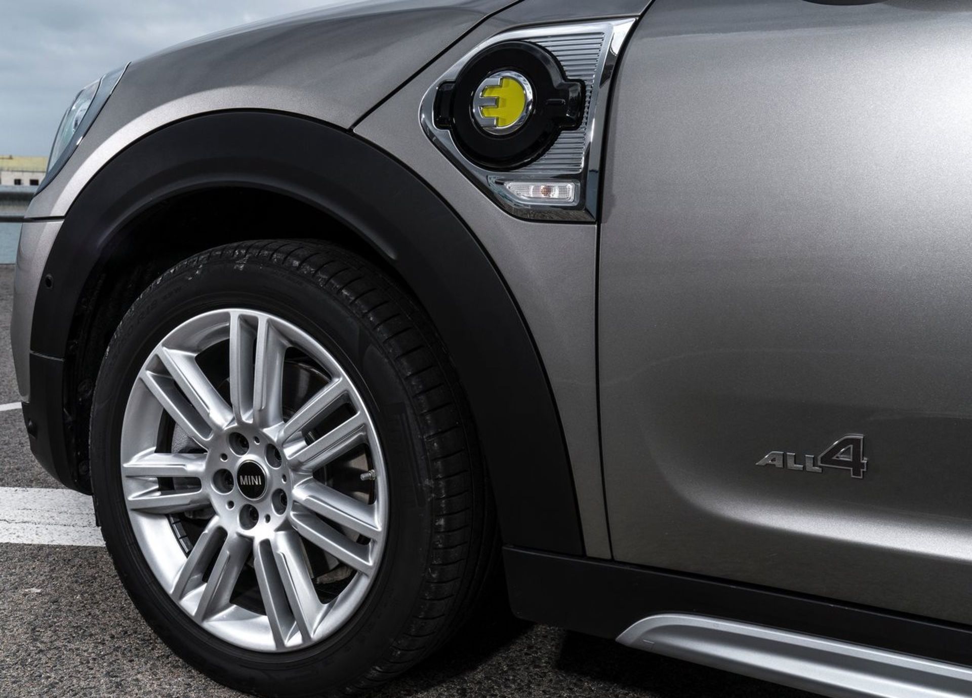 مینی کانتریمن پلاگین Mini Countryman Plug-in Hybrid 2017