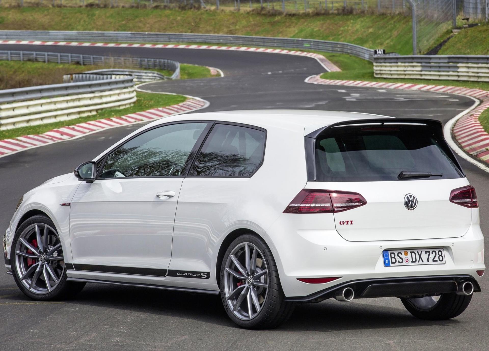 فولکس گلف 2016 Volkswagen-Golf_GTI_Clubsport_S