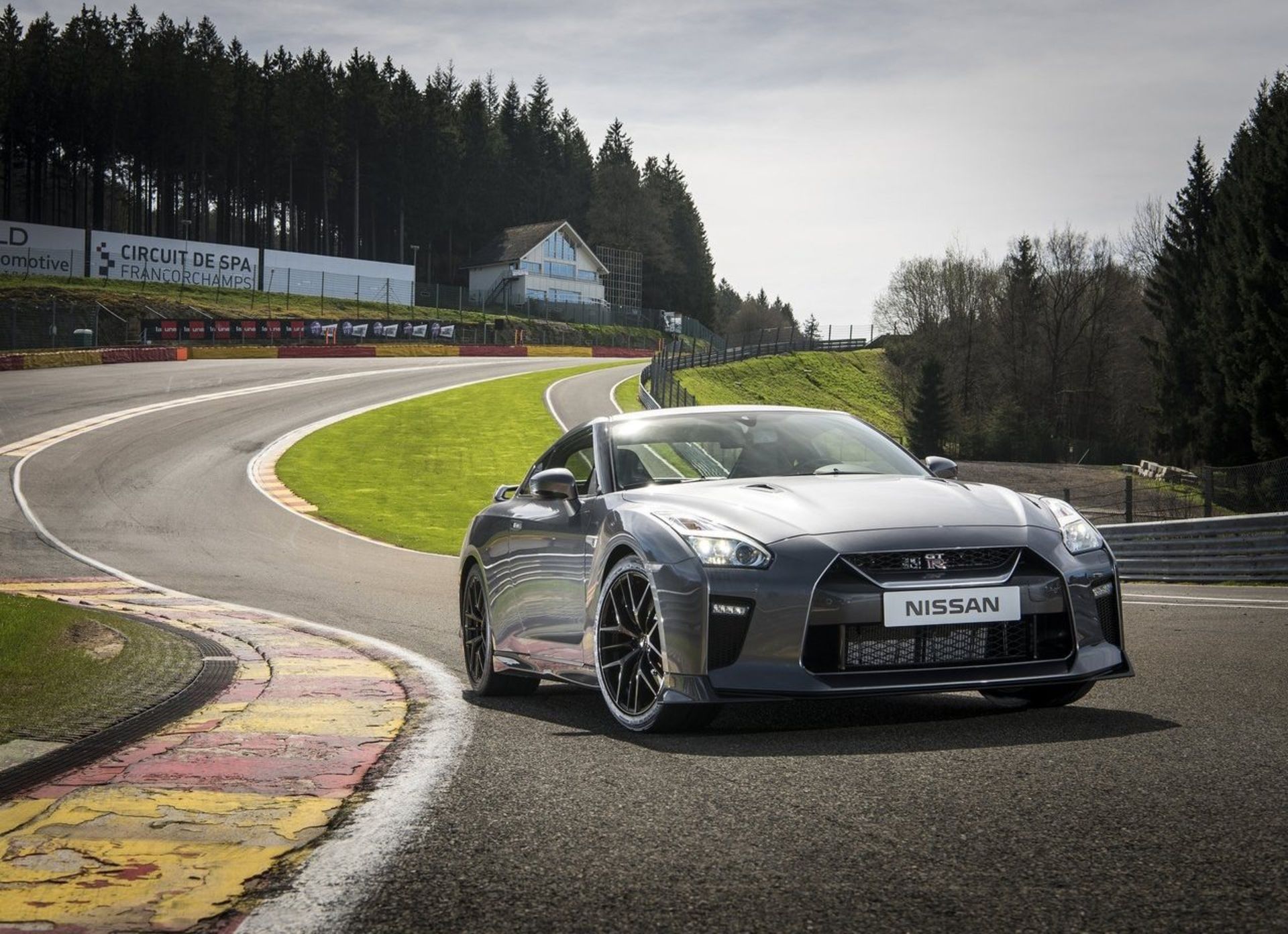 نیسان 2017 Nissan GT-R