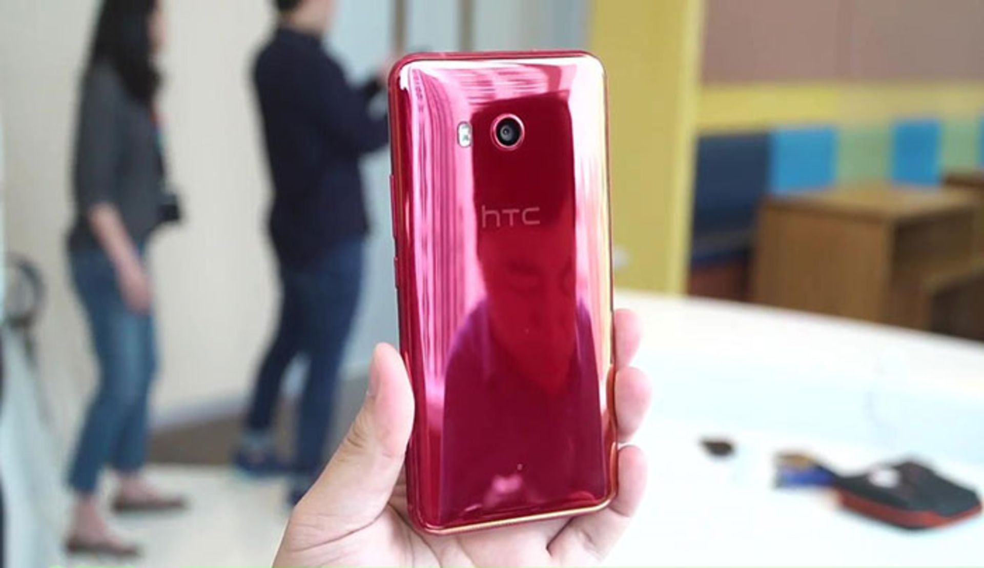 اچ تی سی یو 11 / htc u 11