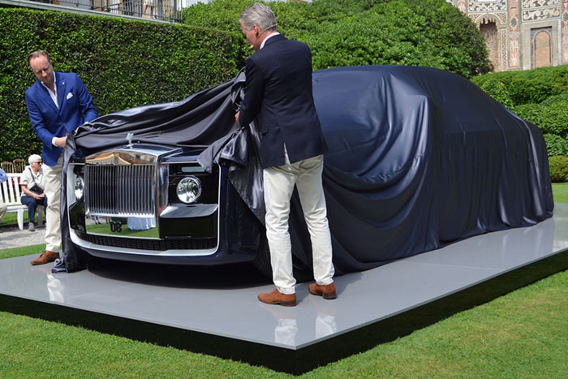 رولزرویس سوئیپ تیل 2017 Rolls-Royce Sweptail  