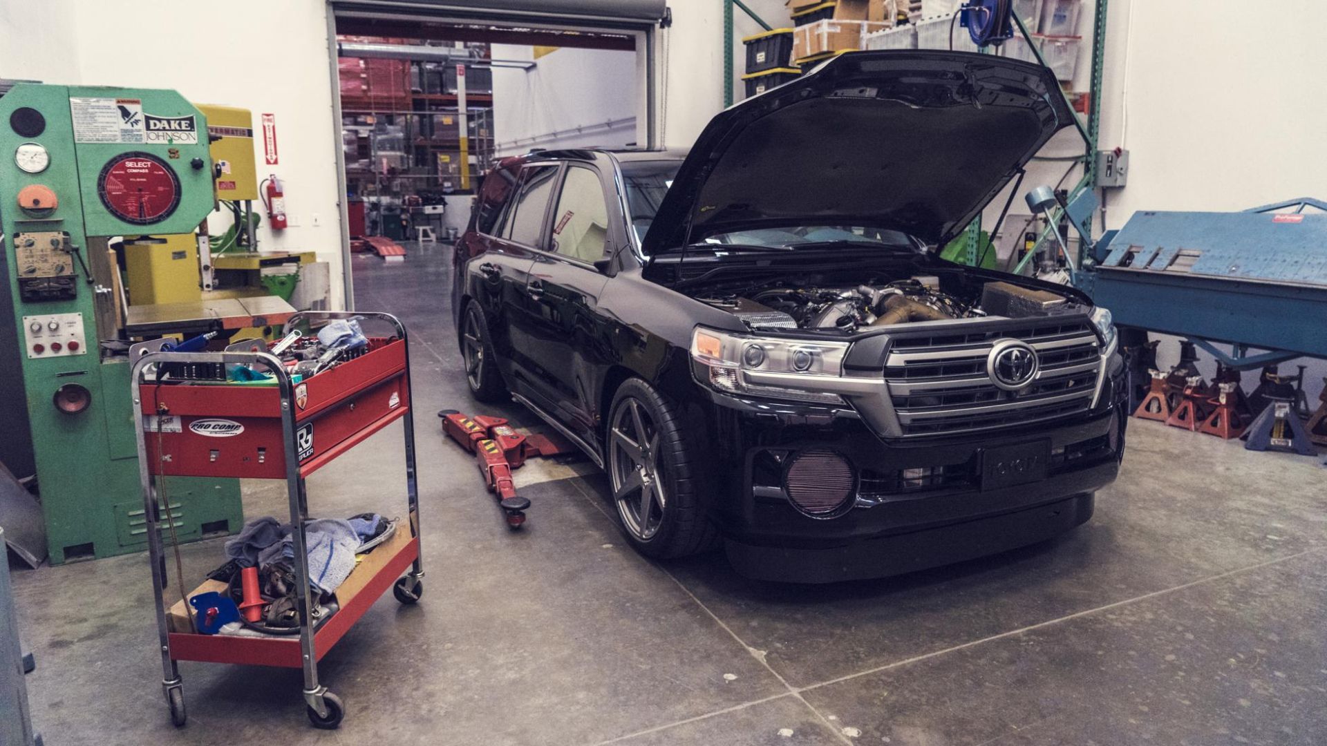 لندکروزر لنداسپید toyota Land Cruiser 2017