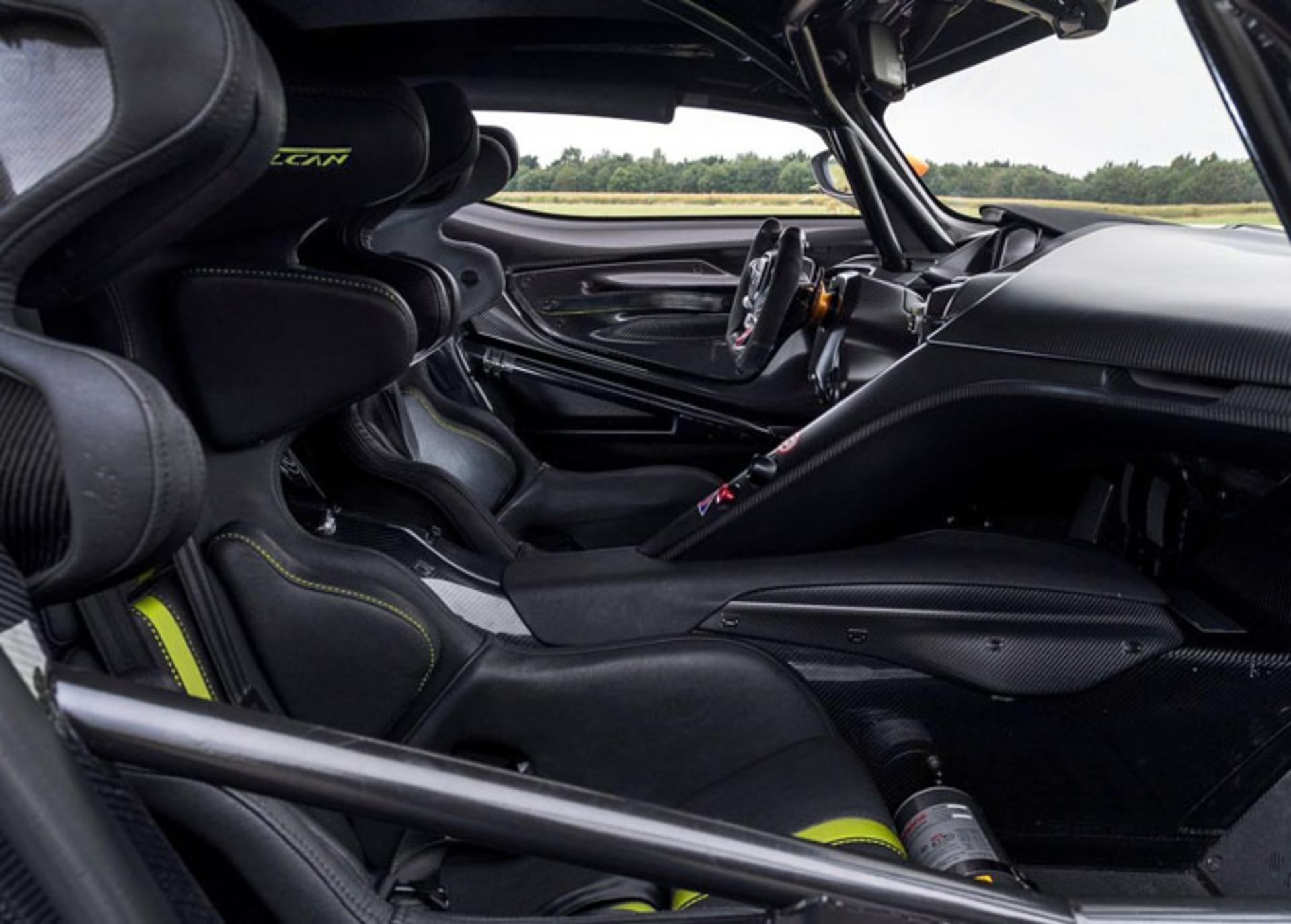 Aston Martin Vulcan AMR Pro