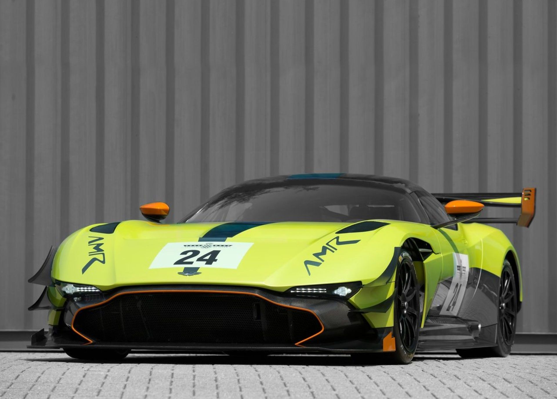 Aston Martin Vulcan AMR Pro