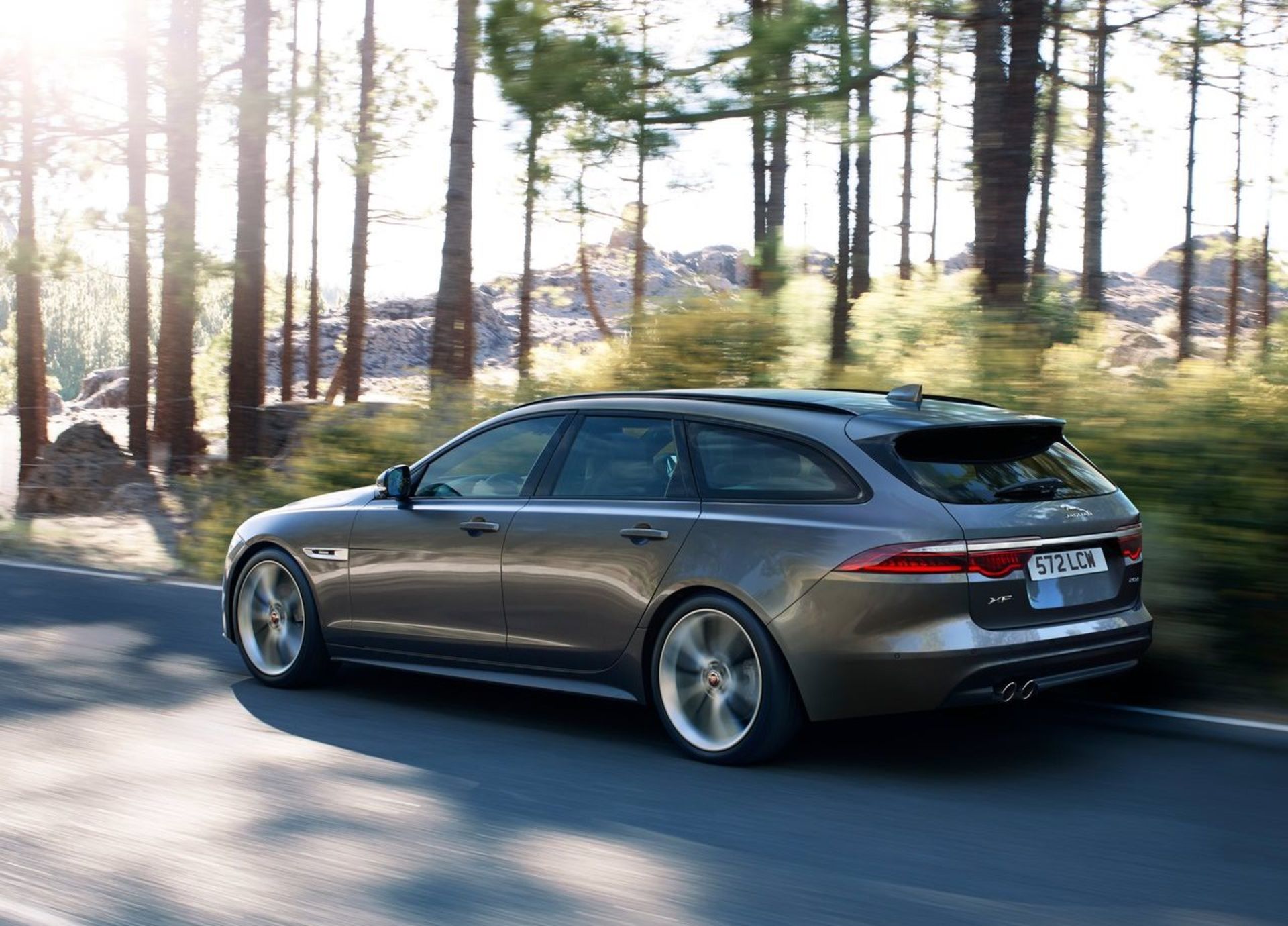 جگوار XF  استیشن (اسپرت بریک)  2018 Jaguar XF Sportbrake