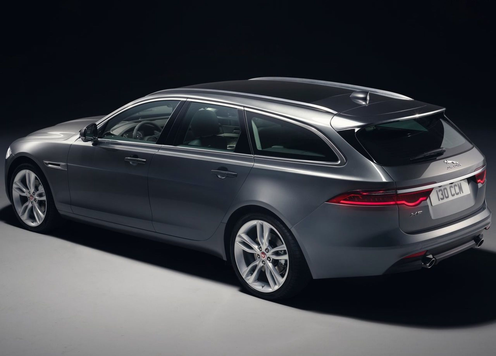 جگوار XF  استیشن (اسپرت بریک)  2018 Jaguar XF Sportbrake
