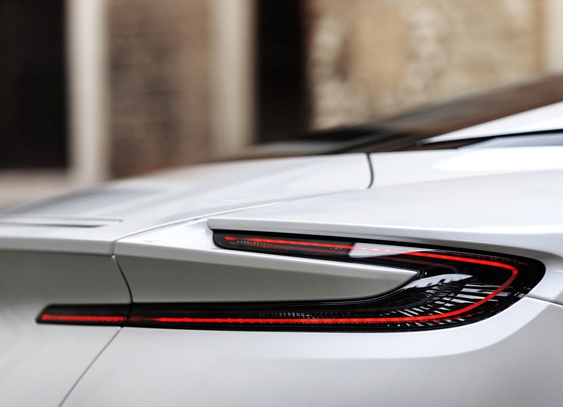 استون مارتین AMG