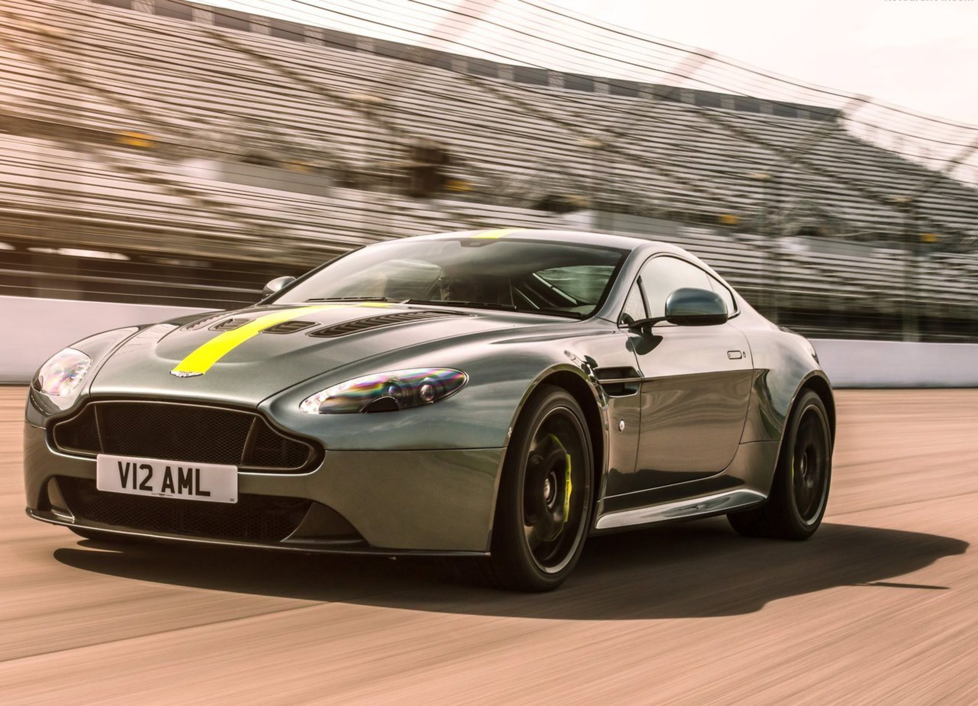 Aston Martin Vantage AMR  2018 