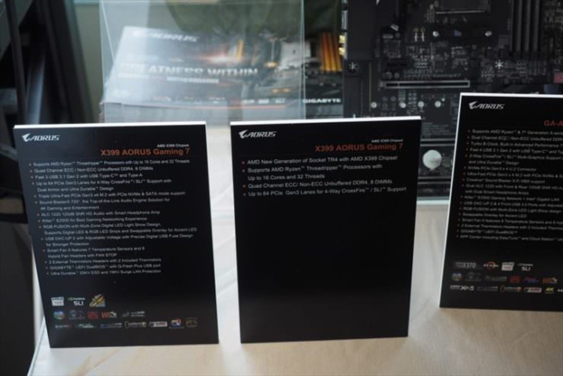 Gigabyte-X399-AORUS-Gaming-7-AMD-Ryzen-Threadripper-Motherboard