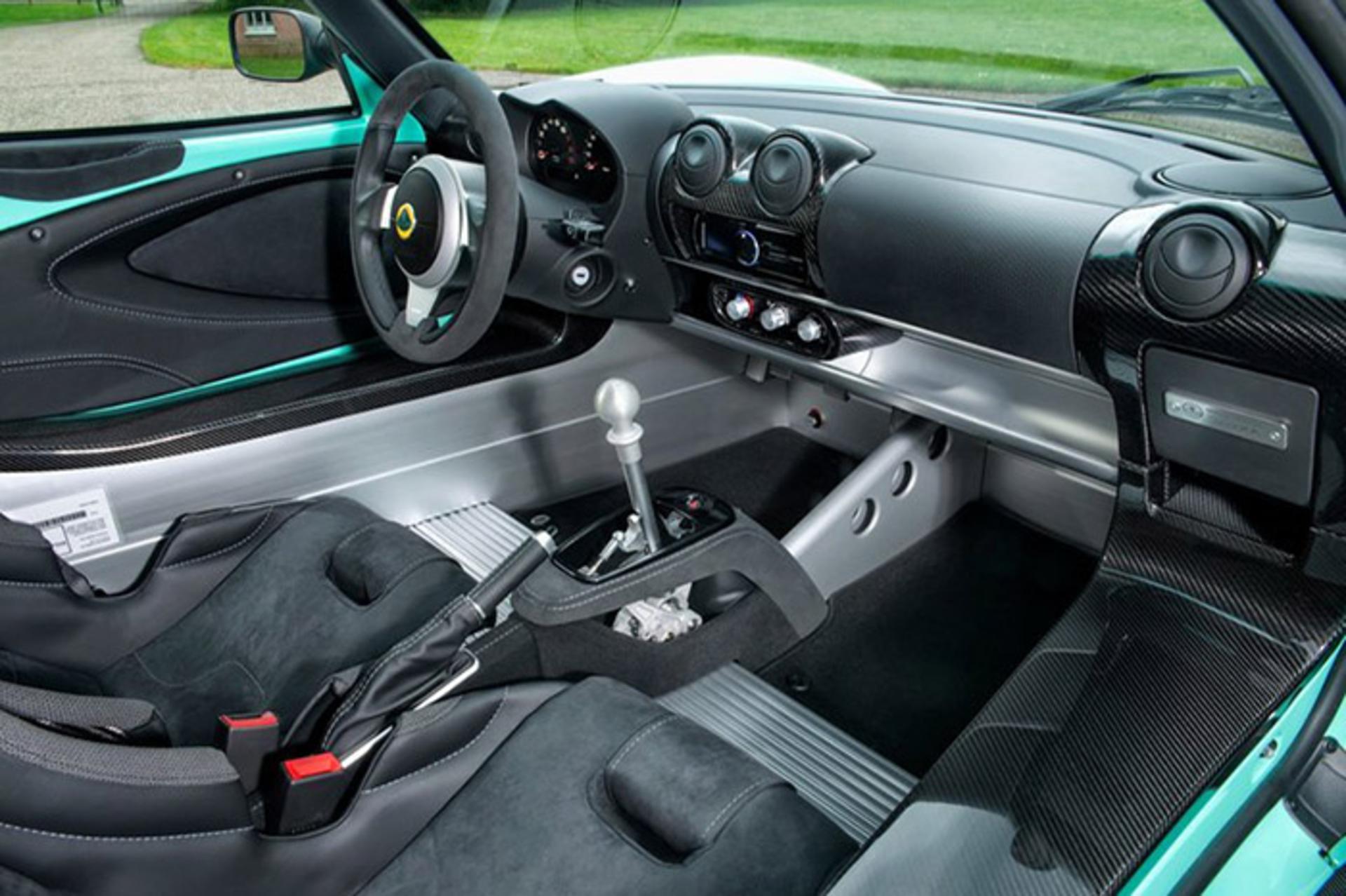 لوتوس Lotus Elise Cup 250