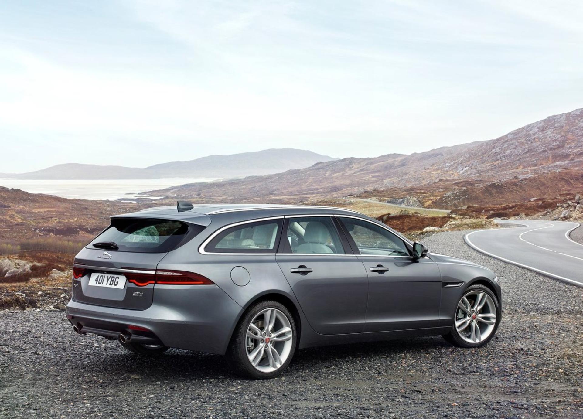 جگوار XF  استیشن (اسپرت بریک)  2018 Jaguar XF Sportbrake