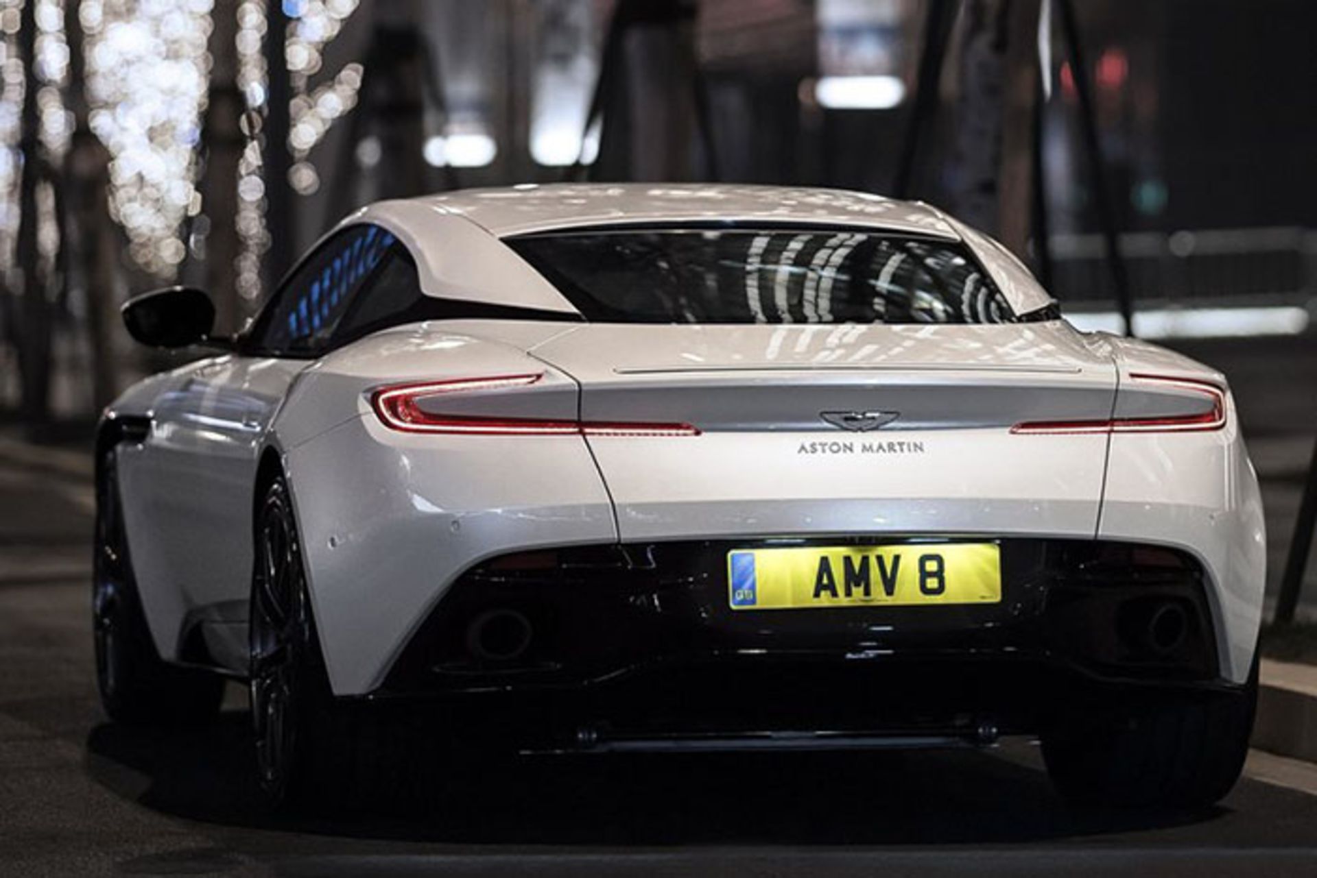 استون مارتین AMG