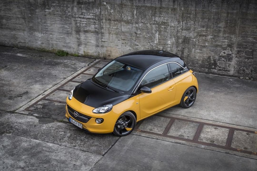 اوپل آدام 