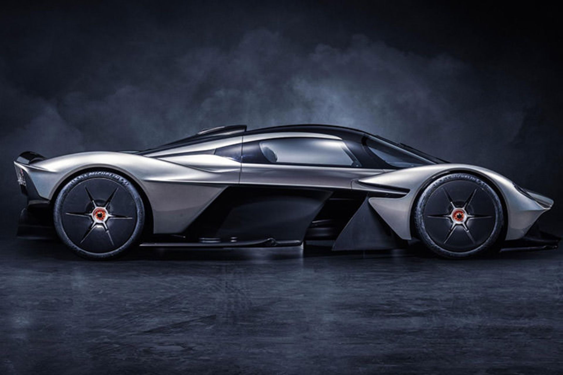 aston martin valkyrie