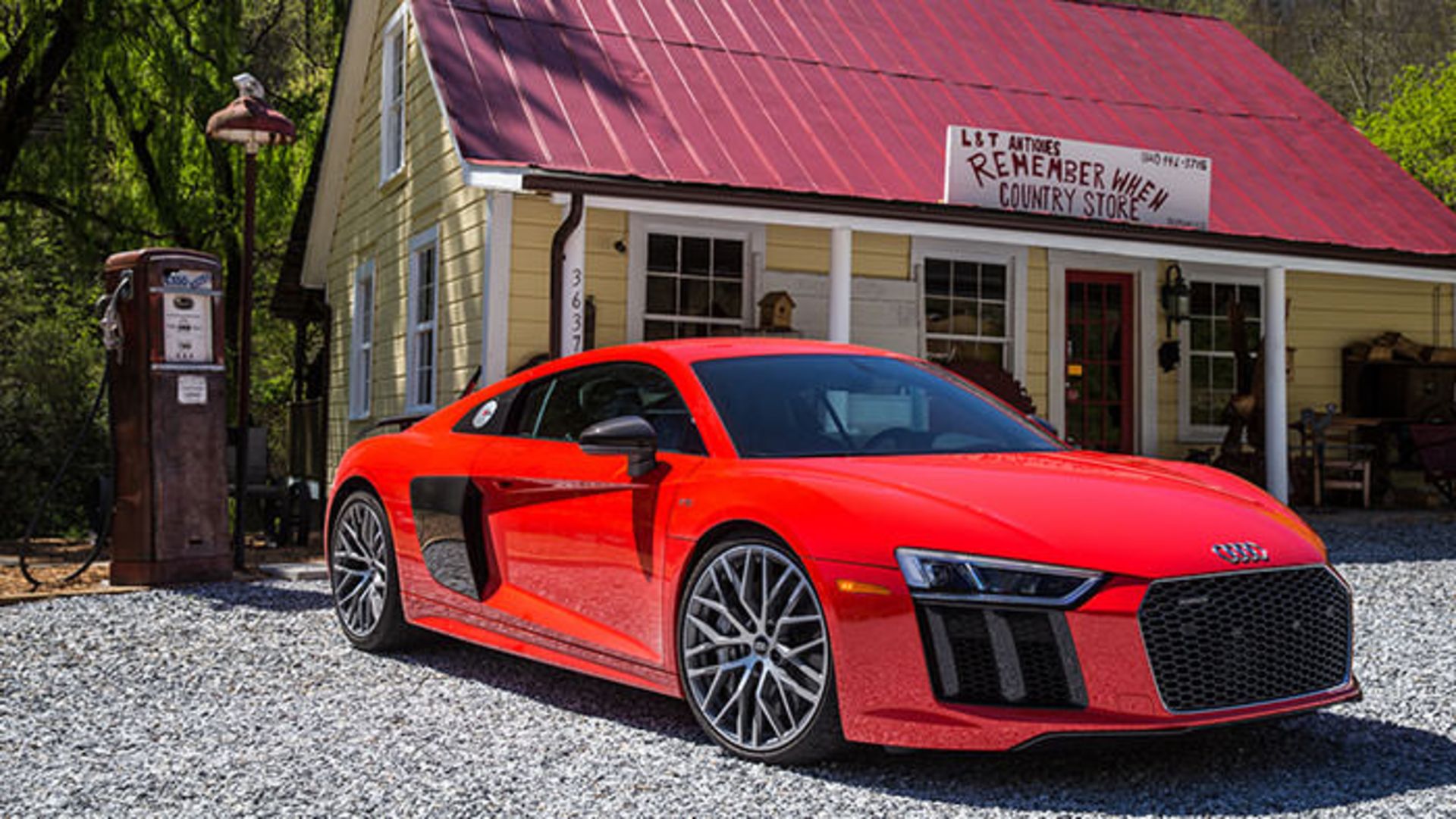audi R8 V10