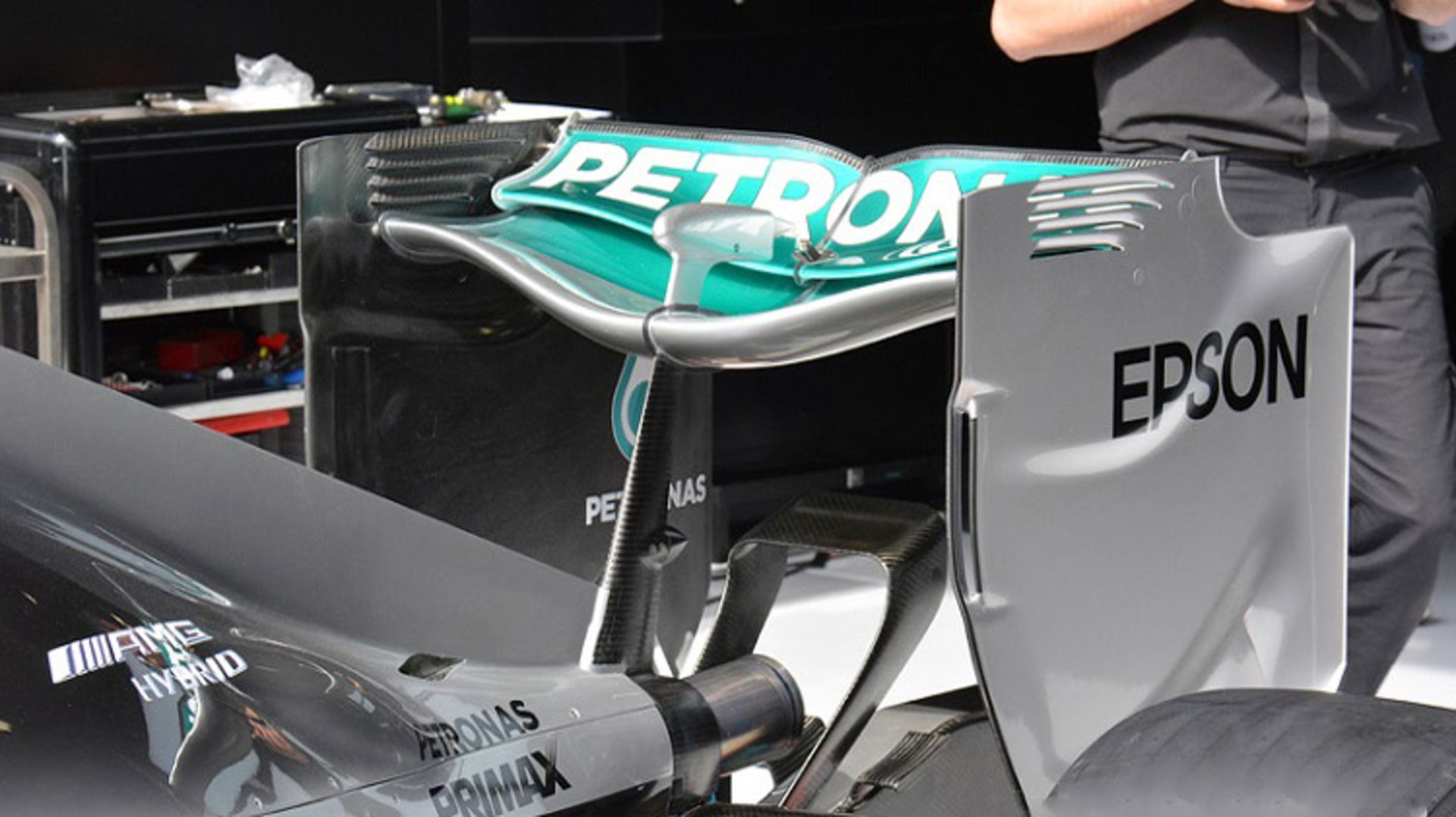 formula 1 rear spoiler