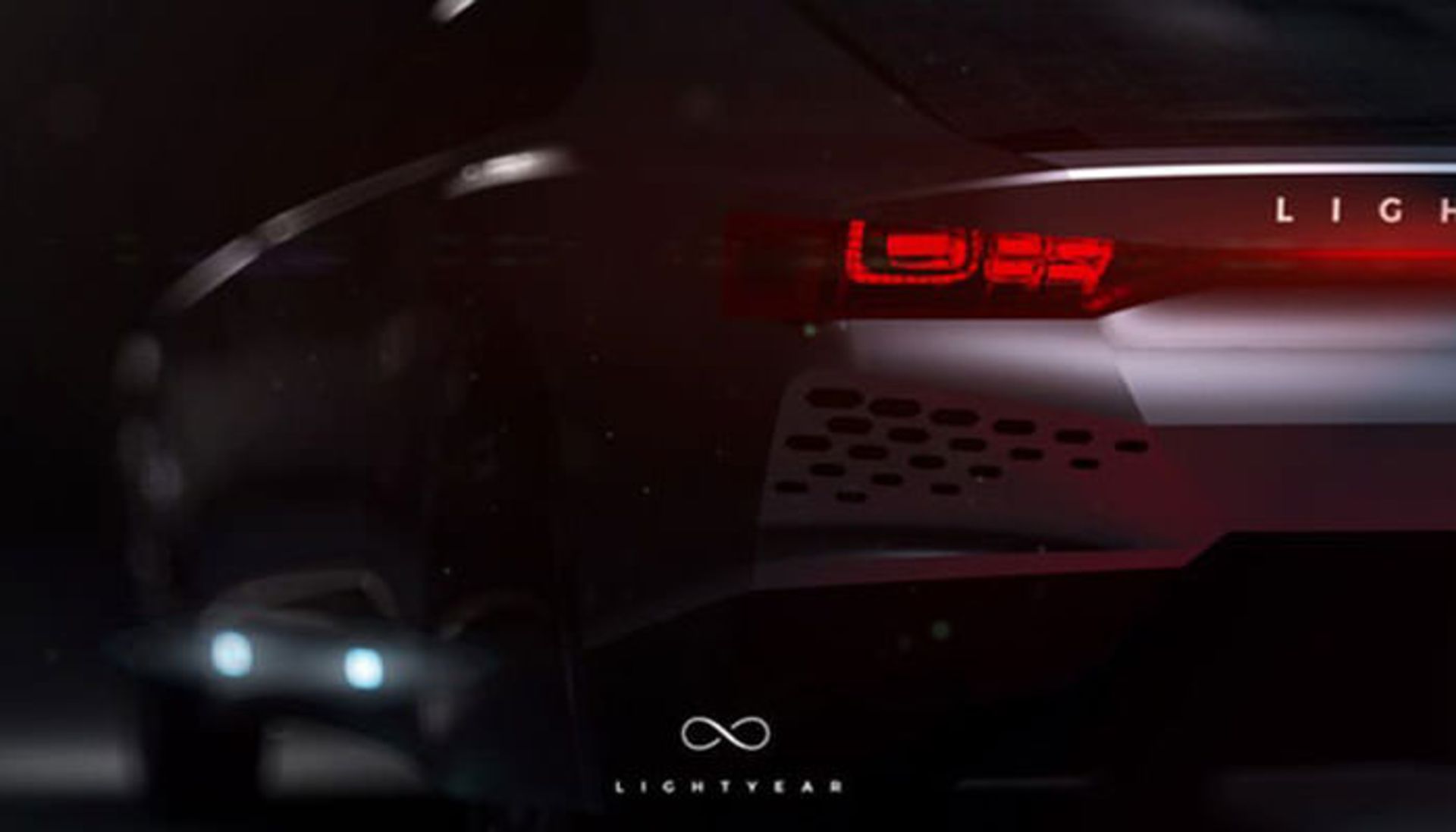 نمای عقب لایت یر وان