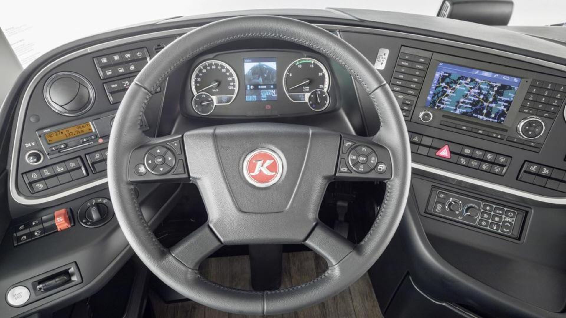 اتوبوس دوطبقه سترا