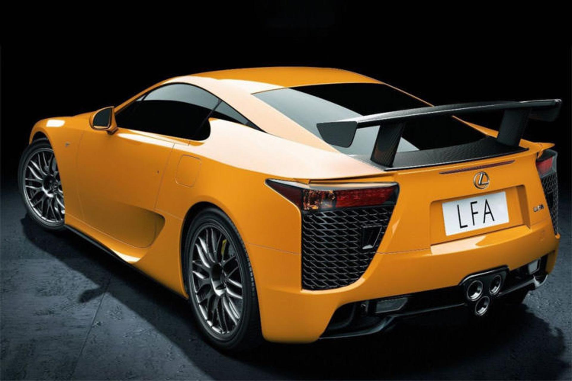 لکسوس LFA