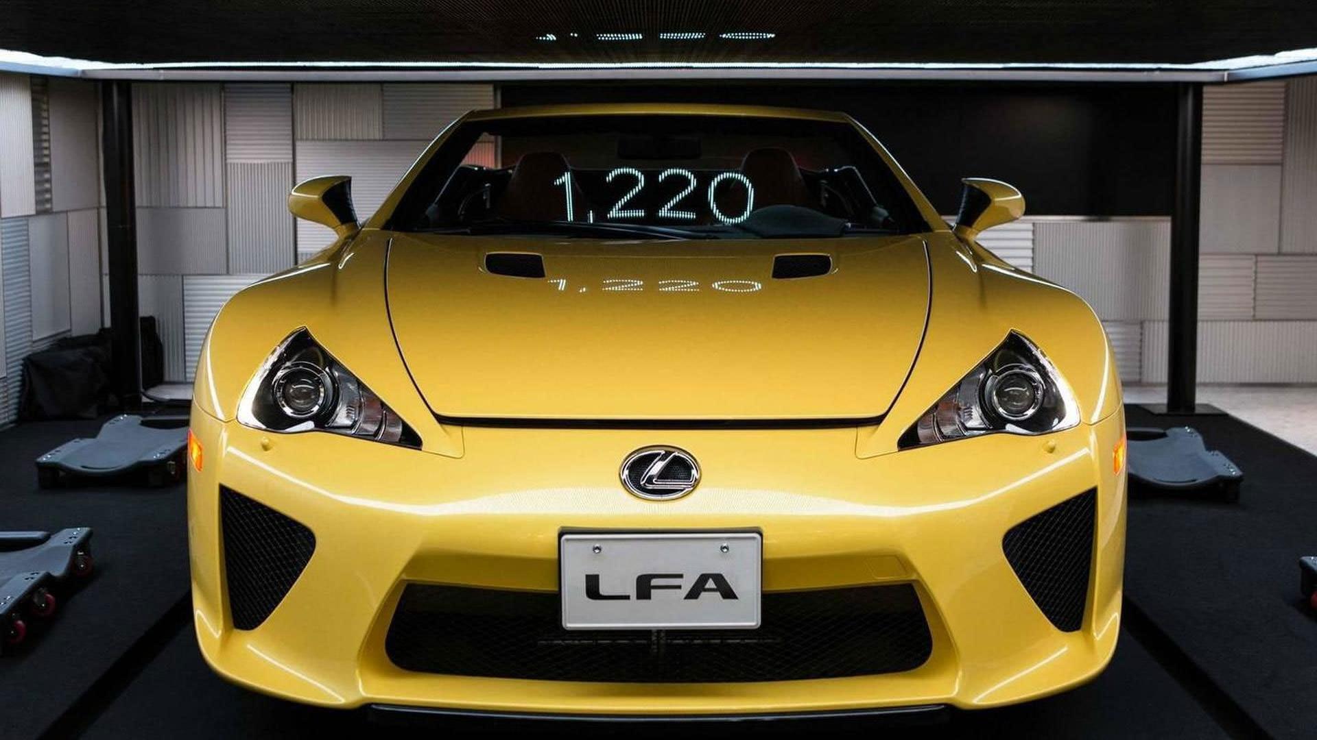 لکسوس LFA