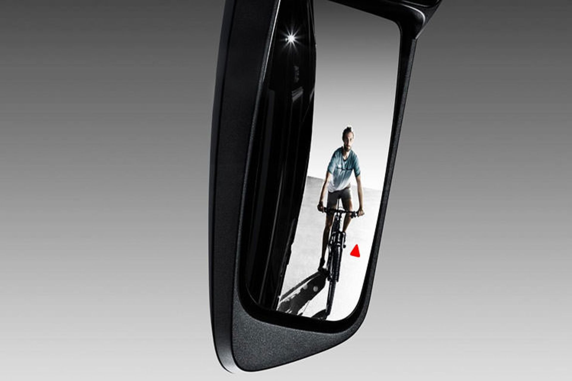 اتوبوس دوطبقه سترا