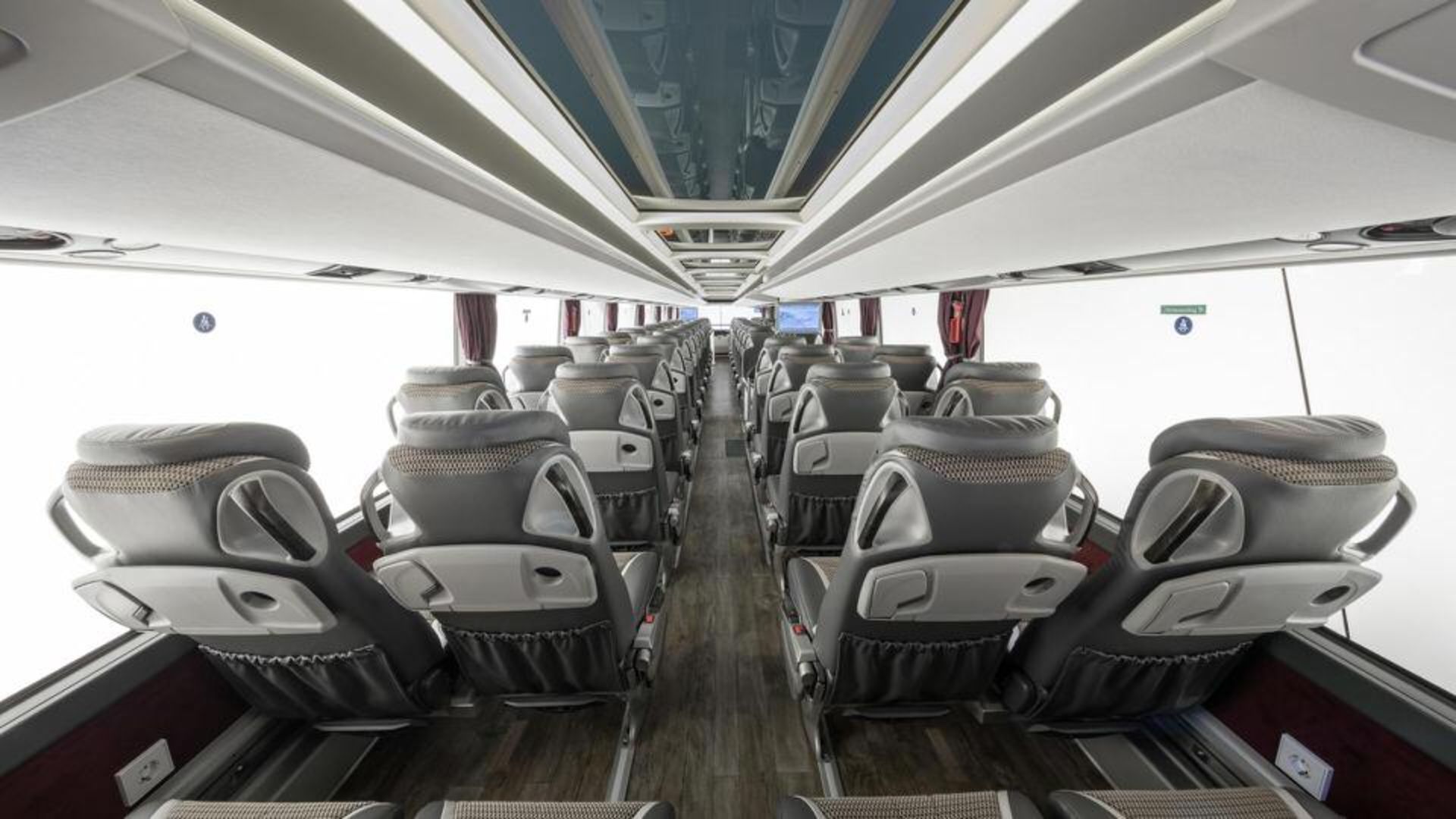 اتوبوس دوطبقه سترا