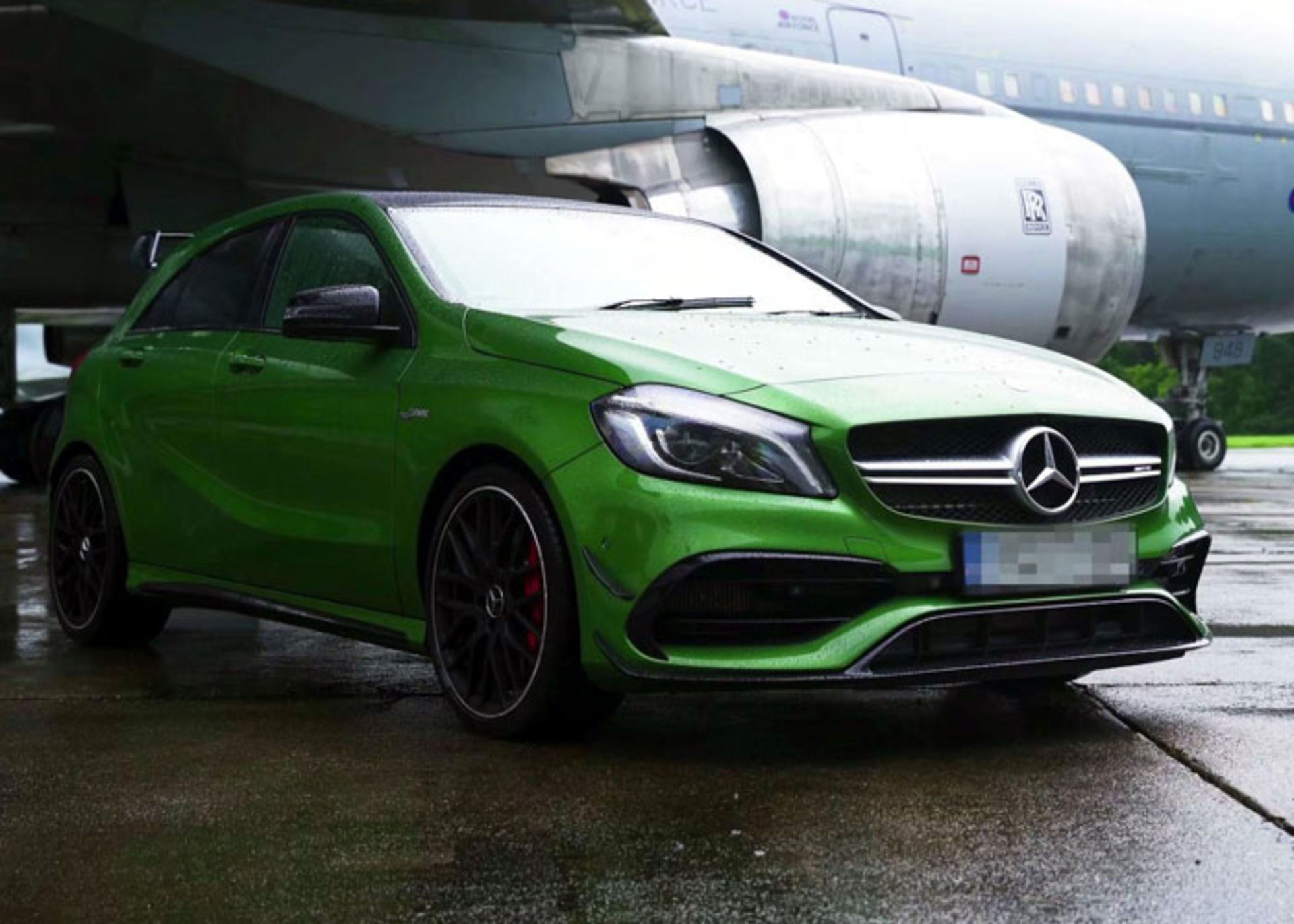 هاچ‌بک مرسدس‌بنز A45 AMG