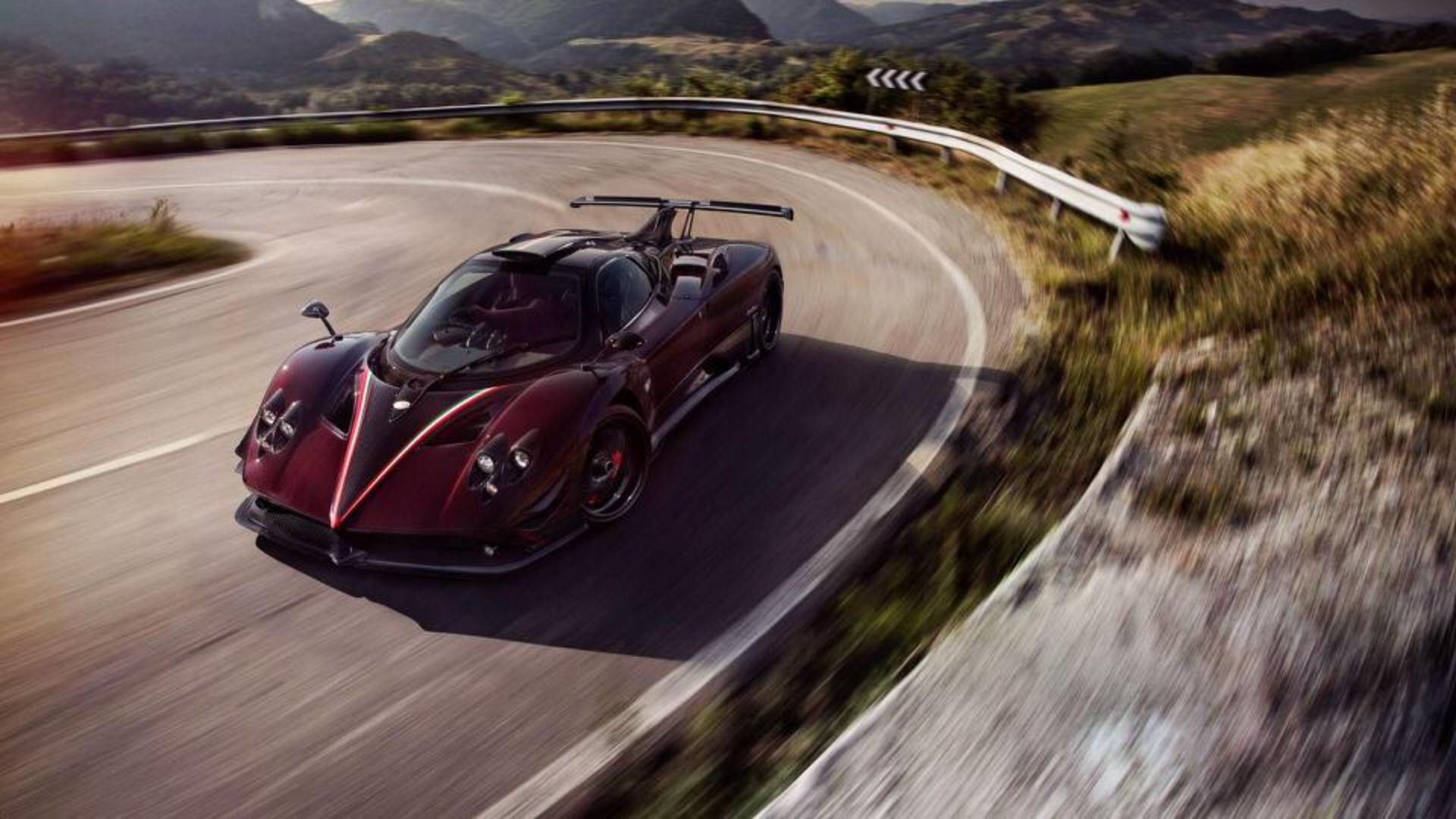 پاگانی زوندا فانتاسما اوو