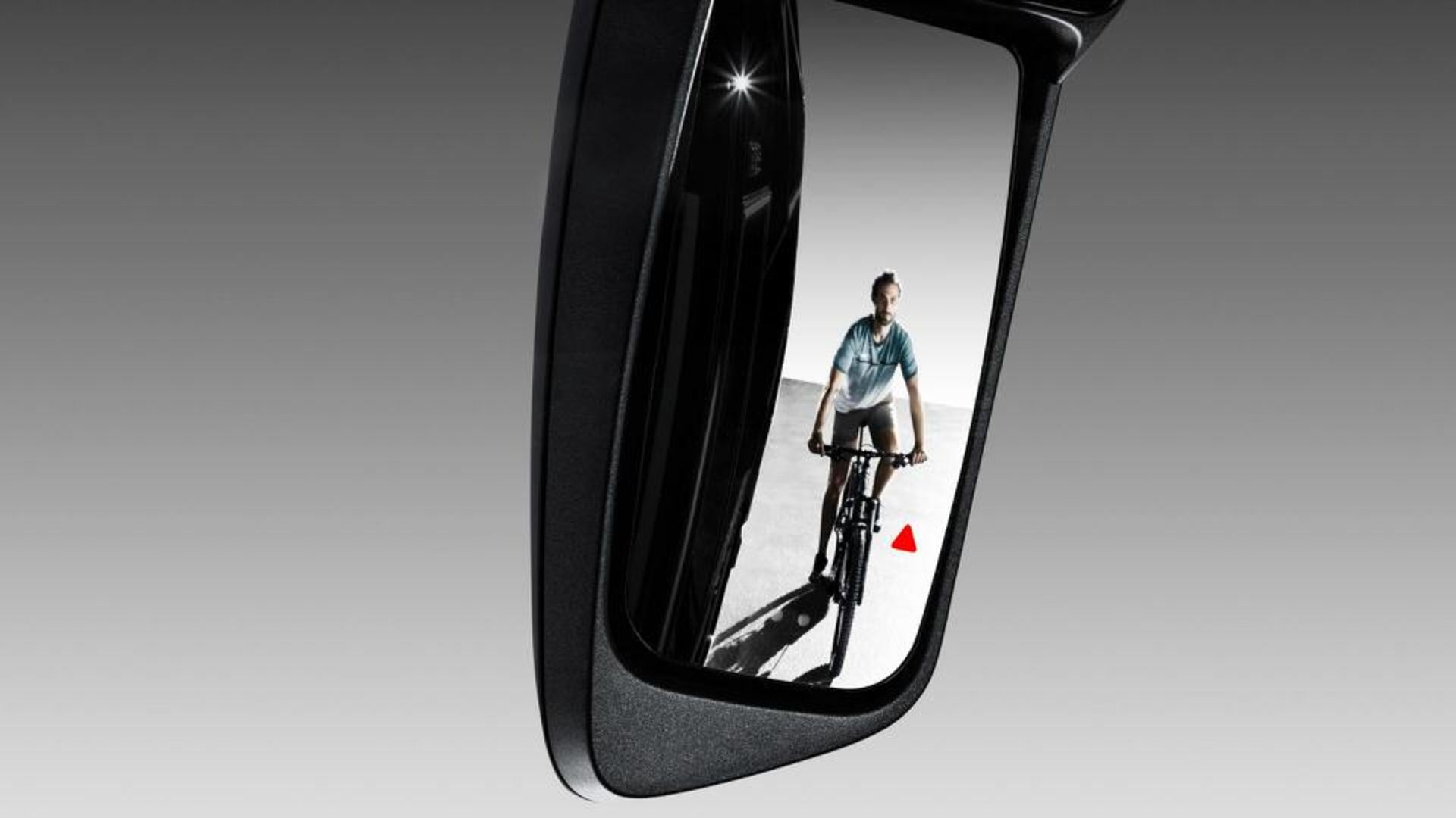 اتوبوس دوطبقه سترا