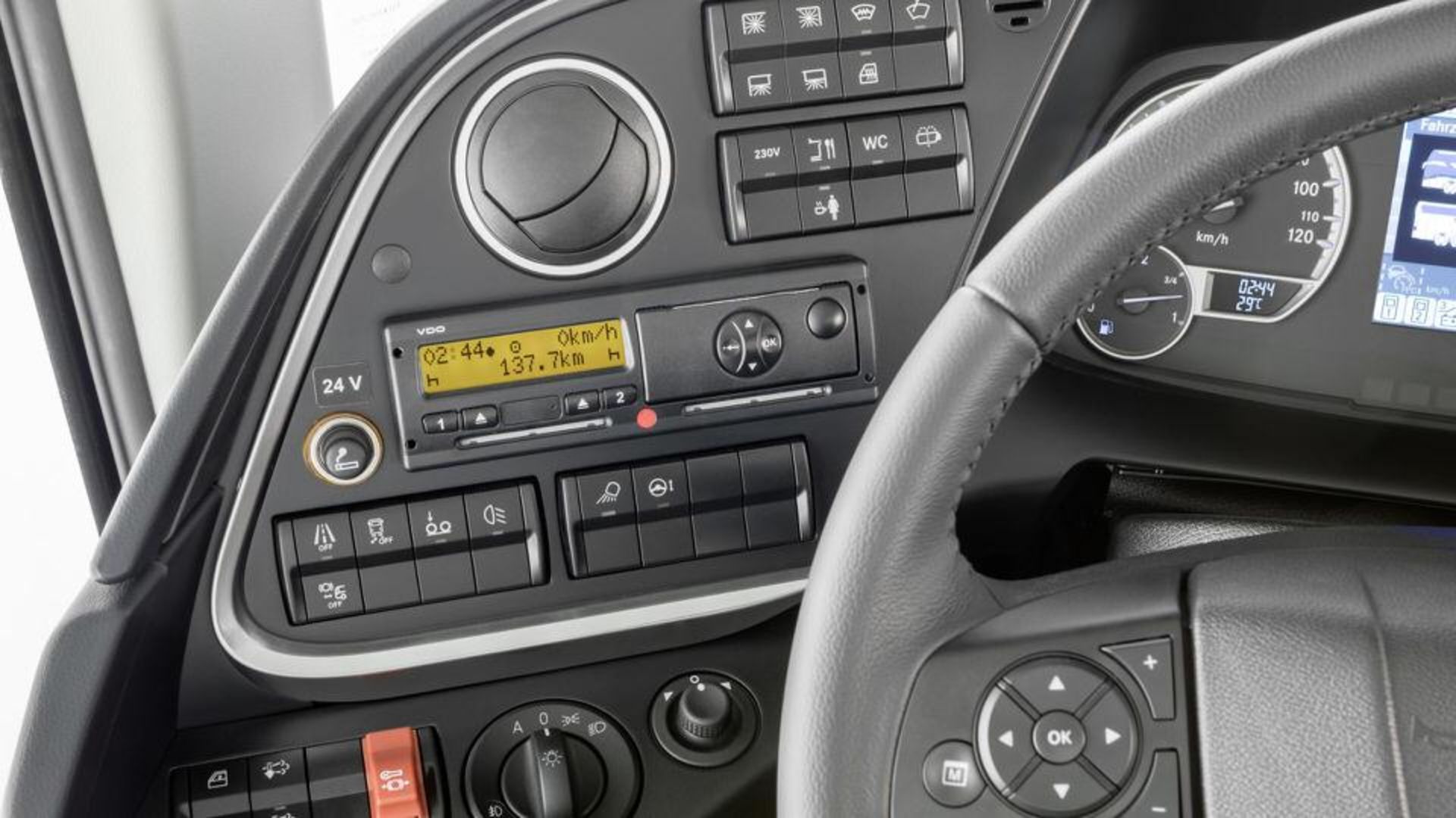 اتوبوس دوطبقه سترا