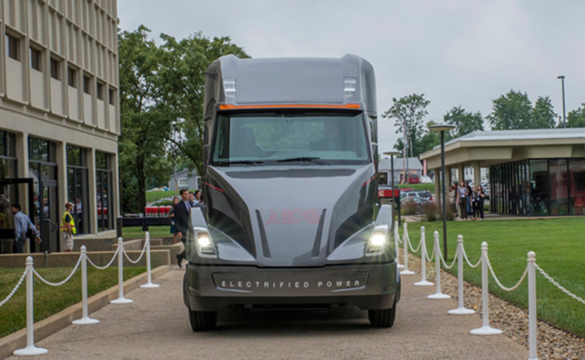 کامیونت برقی کامینز