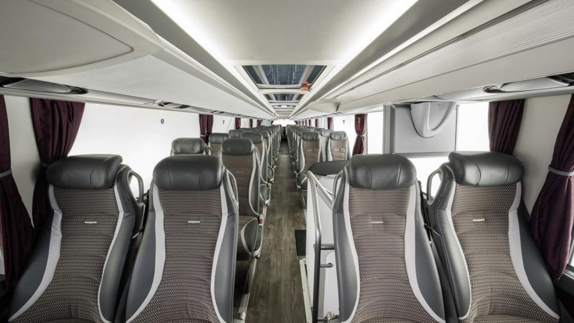 اتوبوس دوطبقه سترا