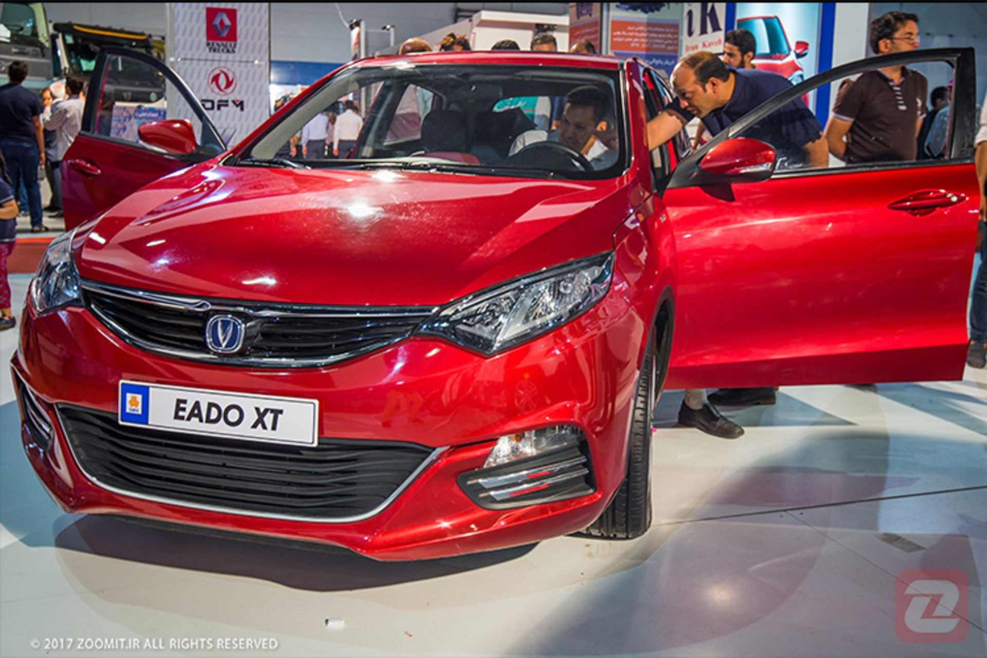 نمایشگاه خودروی مشهد چانگان ایدو XT