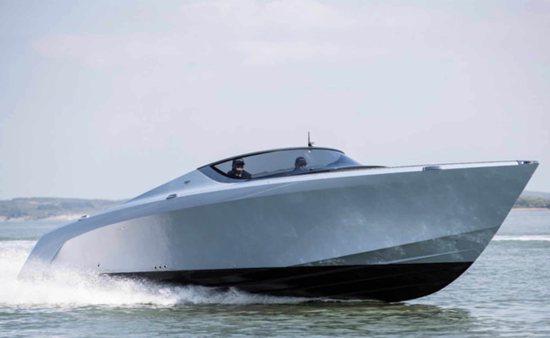 Aston Martin AM37
