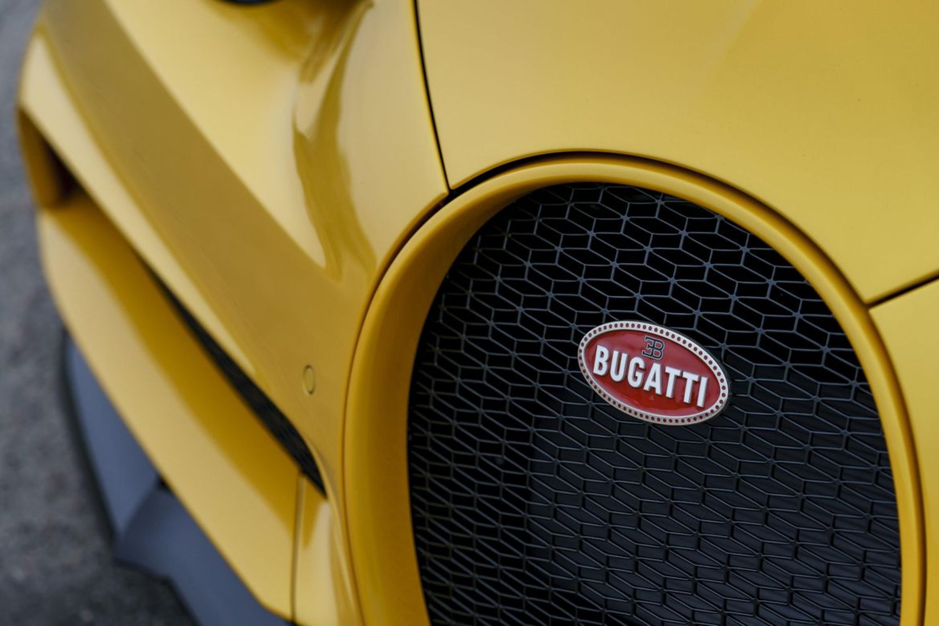 مرجع متخصصين ايران Bugatti Chiron 