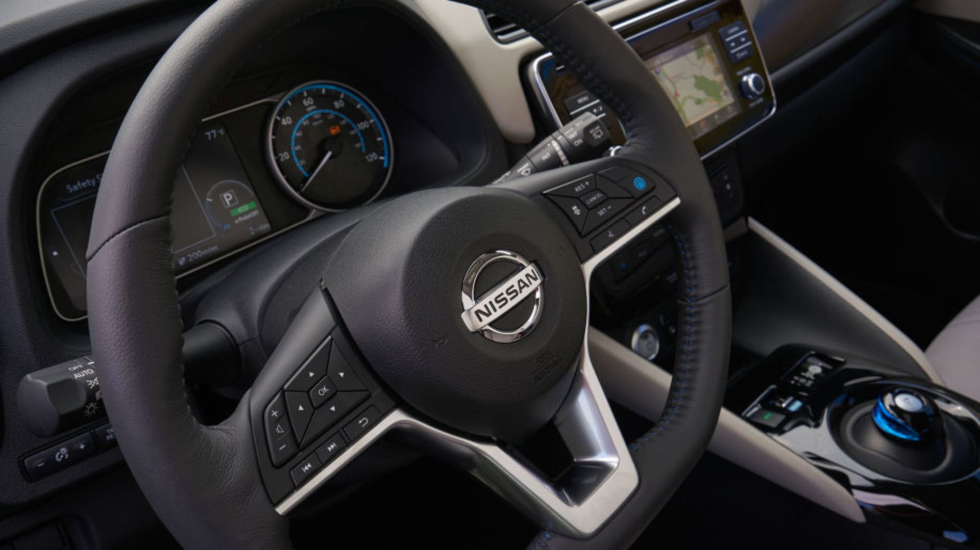 نیسان لیف 2018