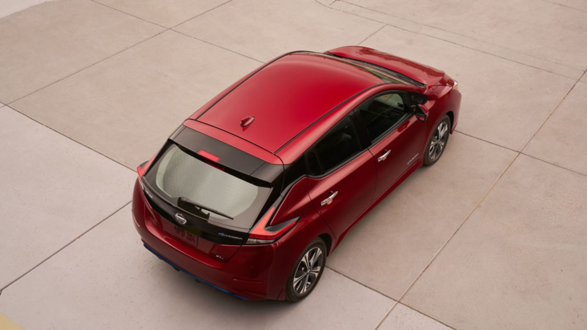 نیسان لیف 2018