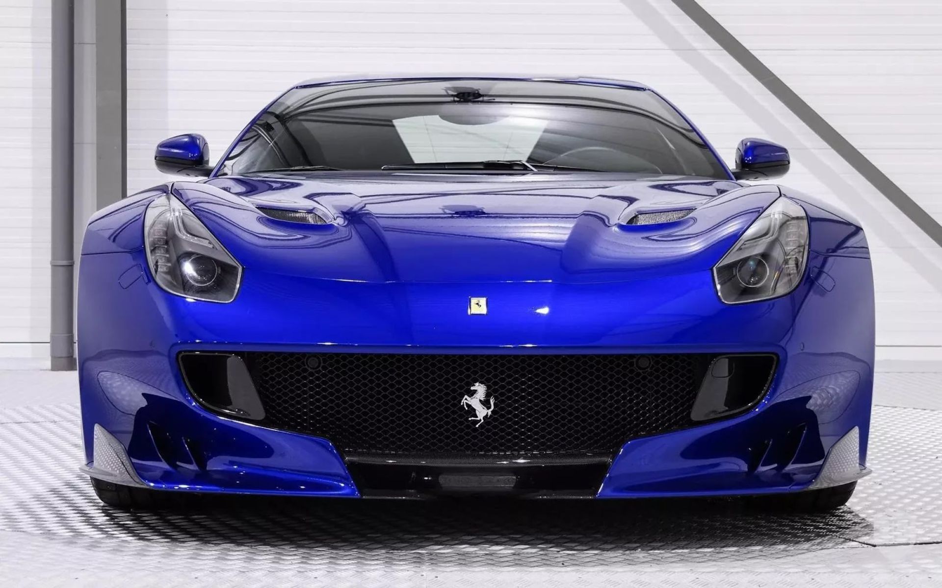 فراری F12 Tdf