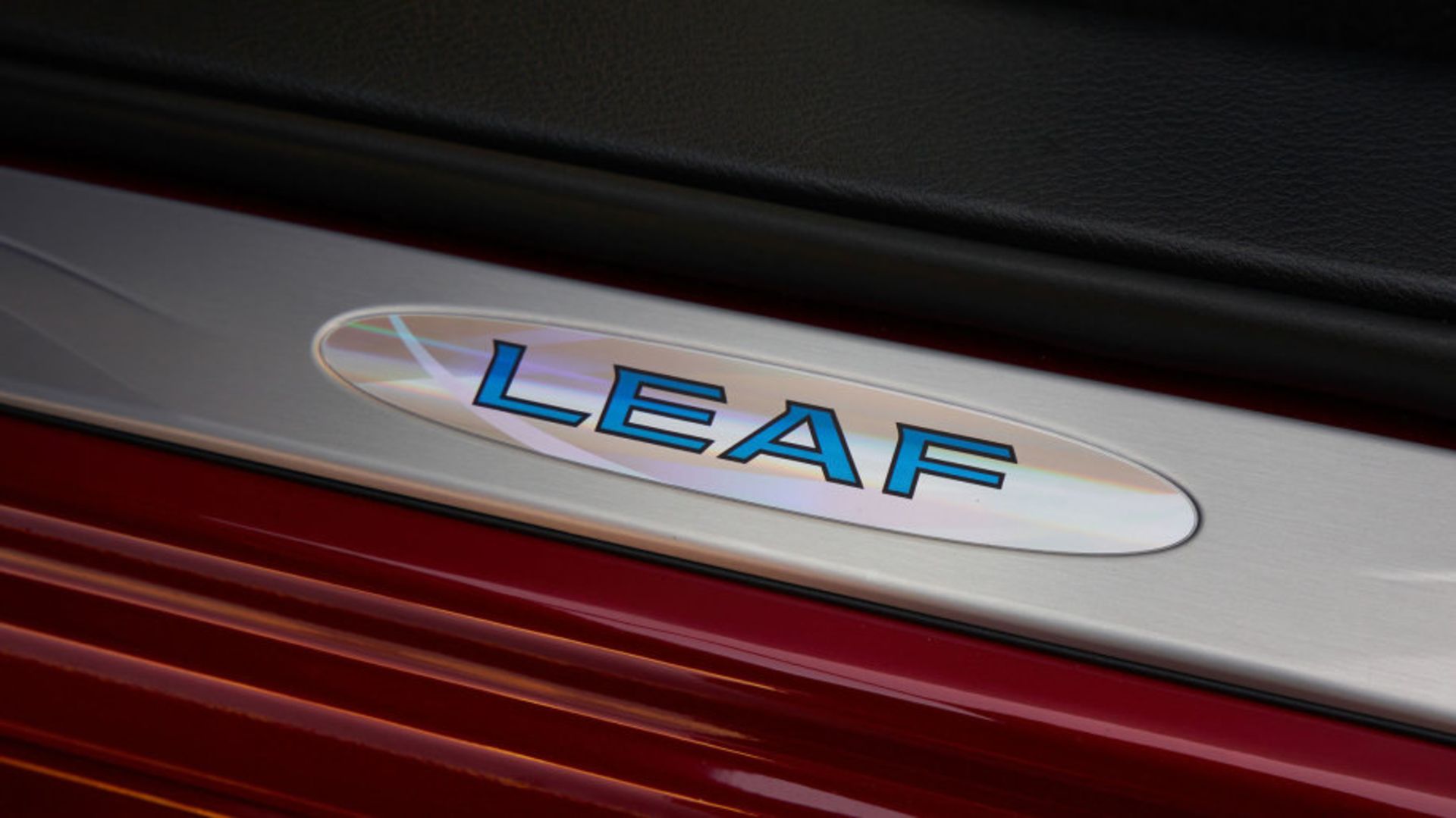 نیسان لیف 2018