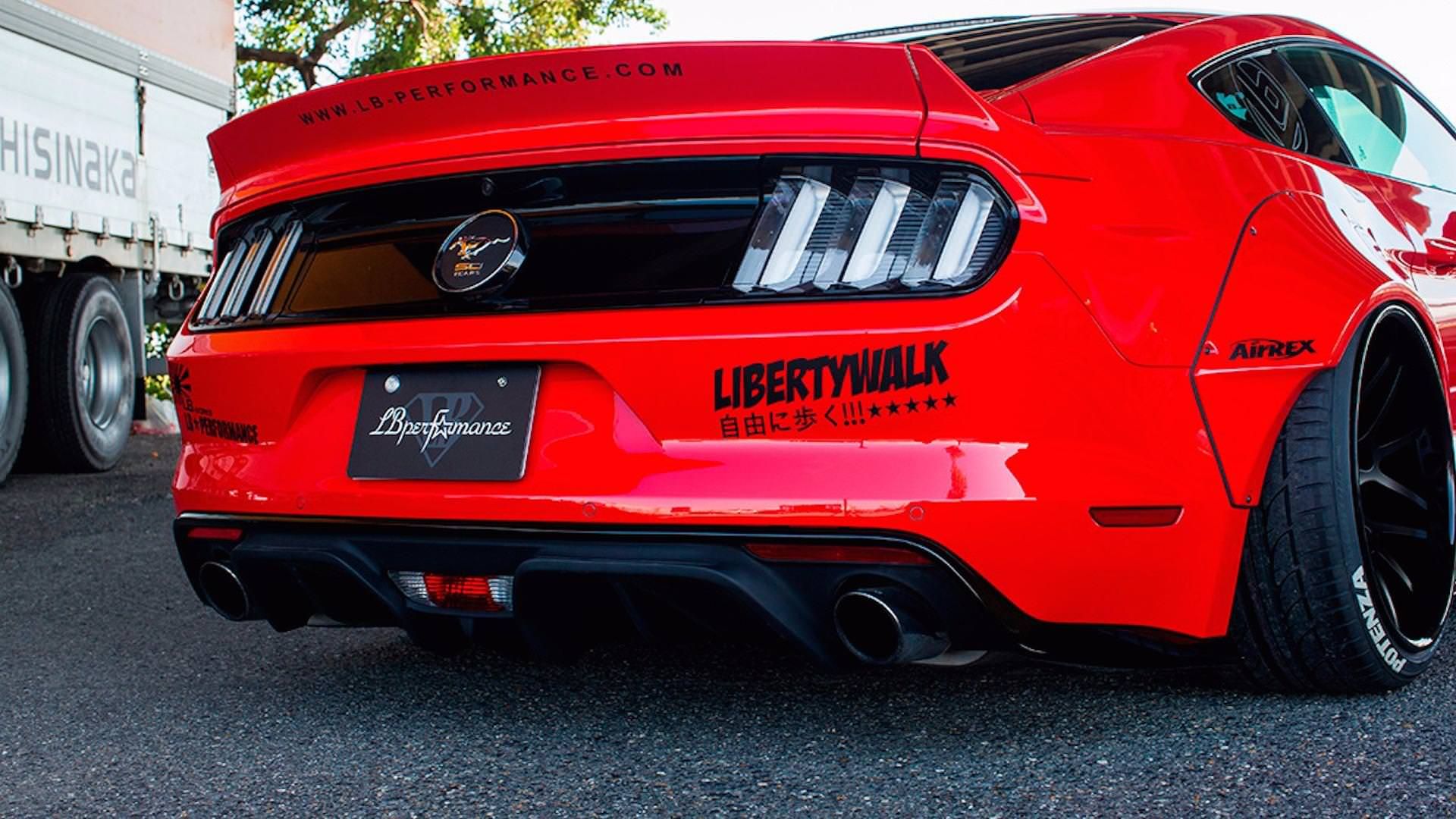 Liberty Walk Ford Mustang