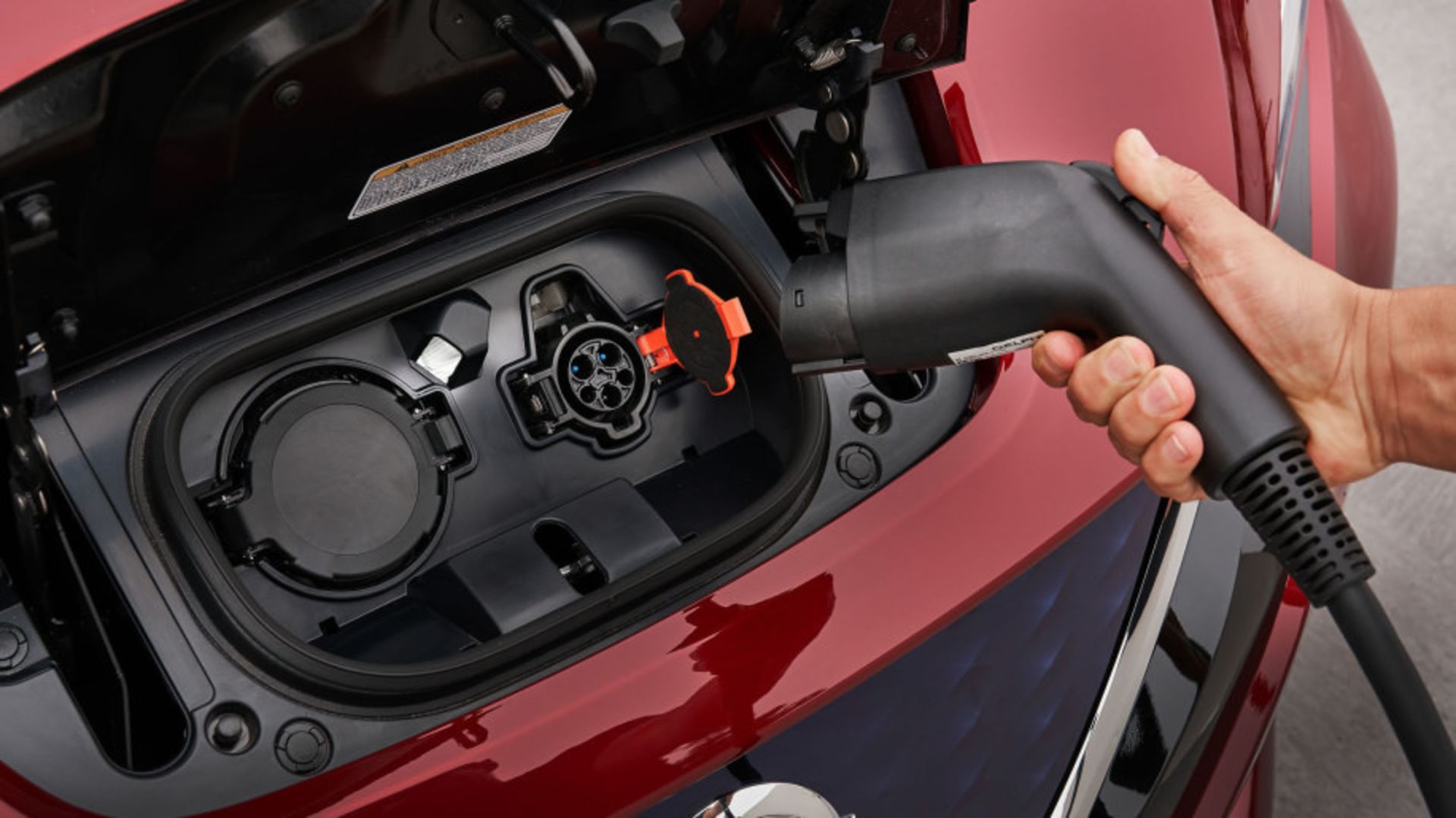 نیسان لیف 2018