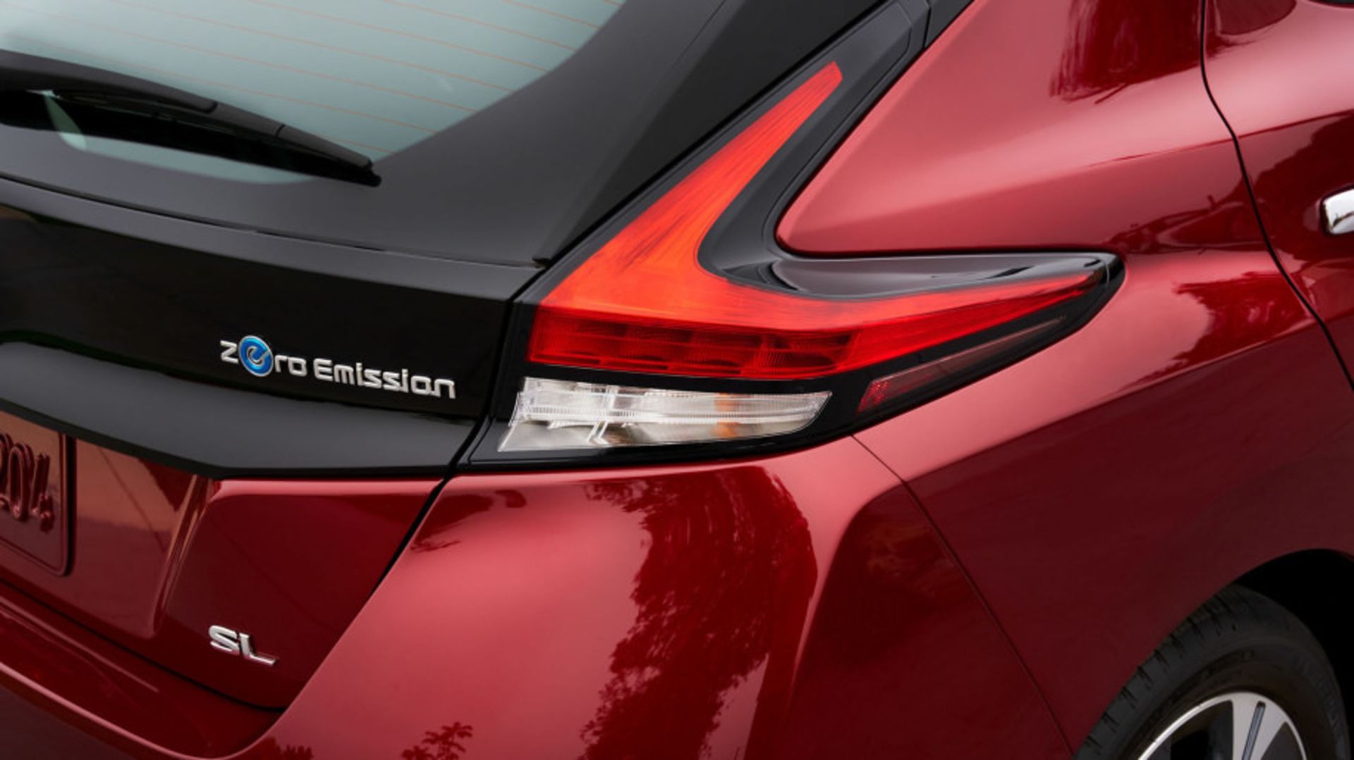 نیسان لیف 2018