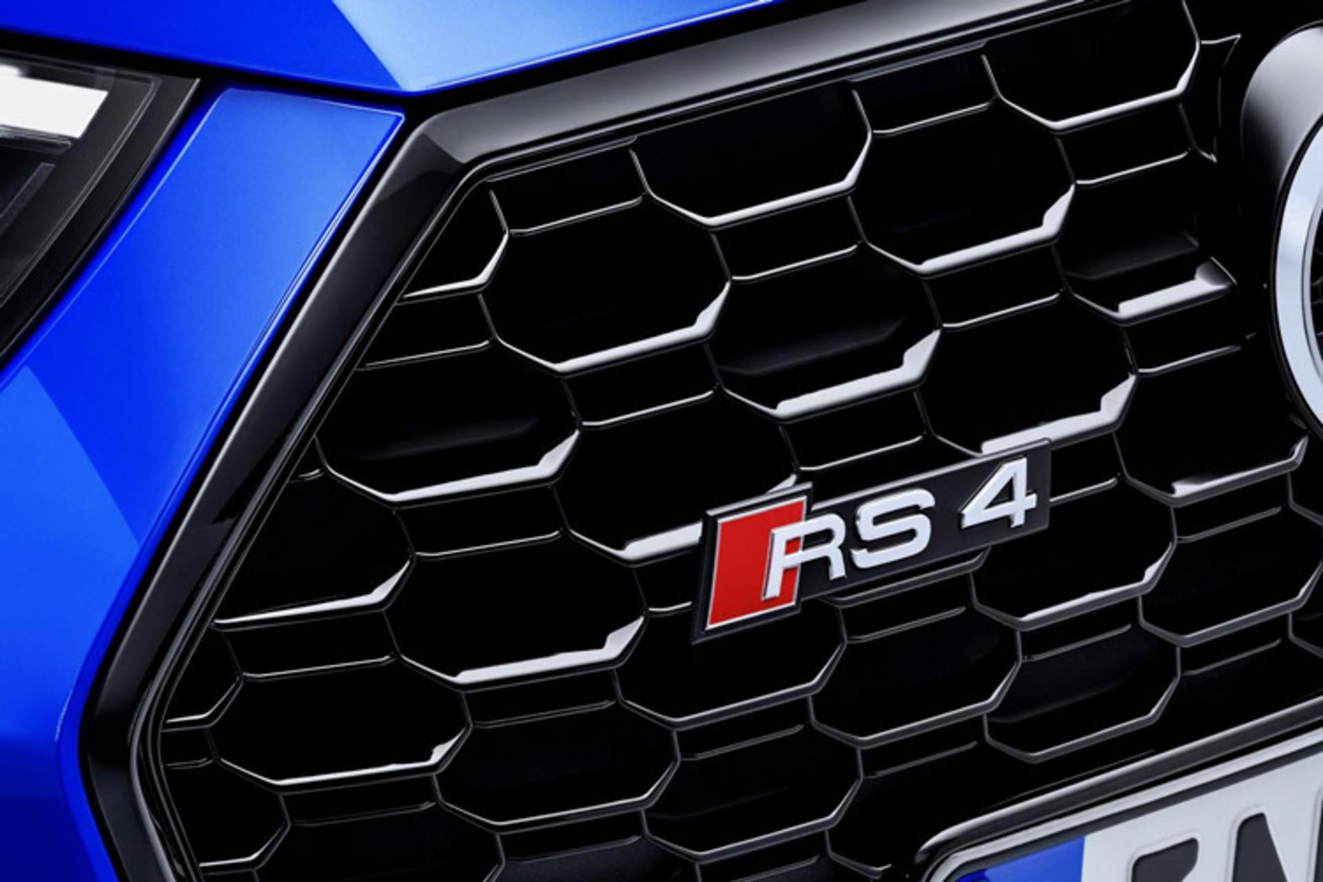AUDI RS4 AVANT