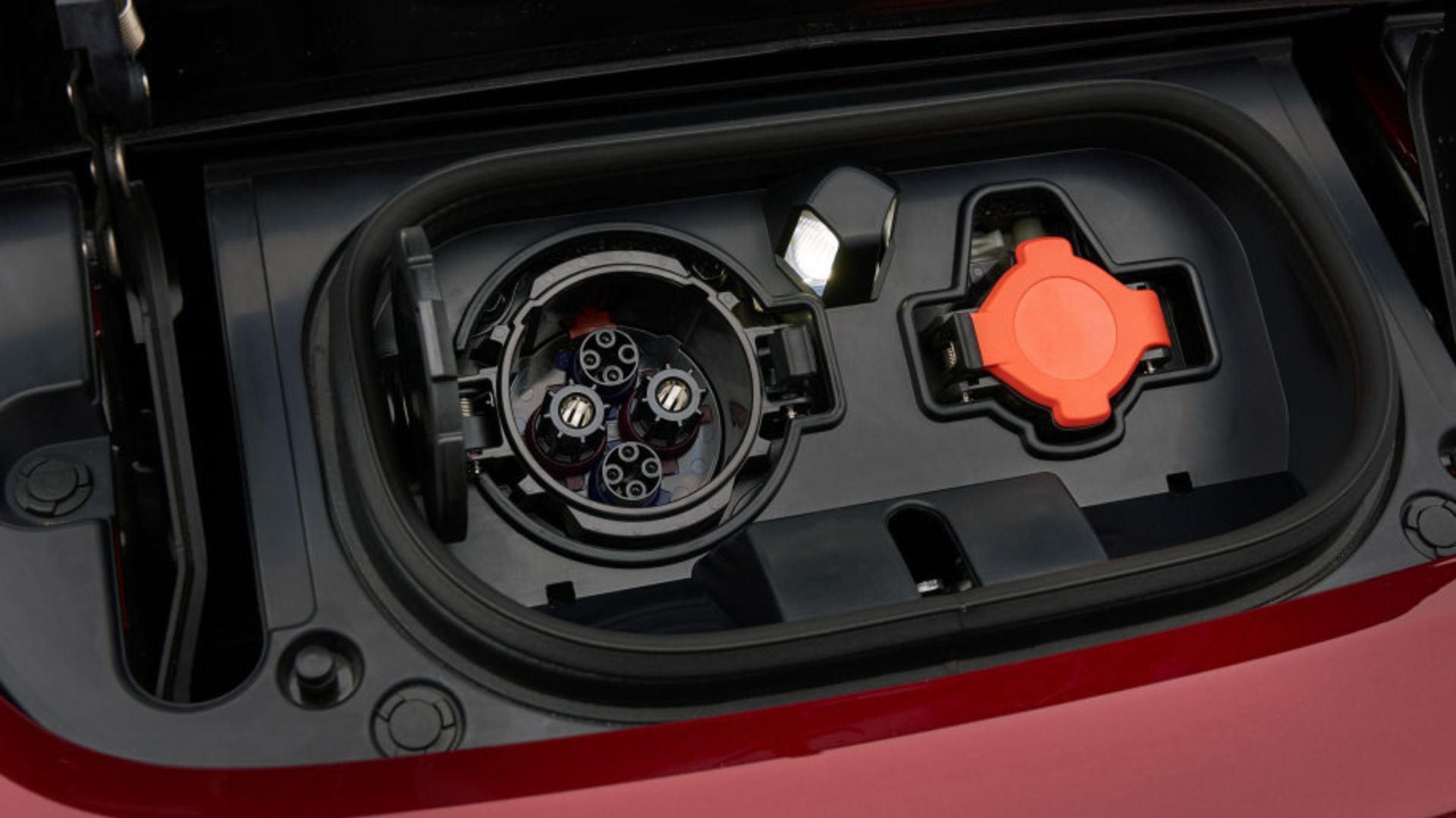 نیسان لیف 2018