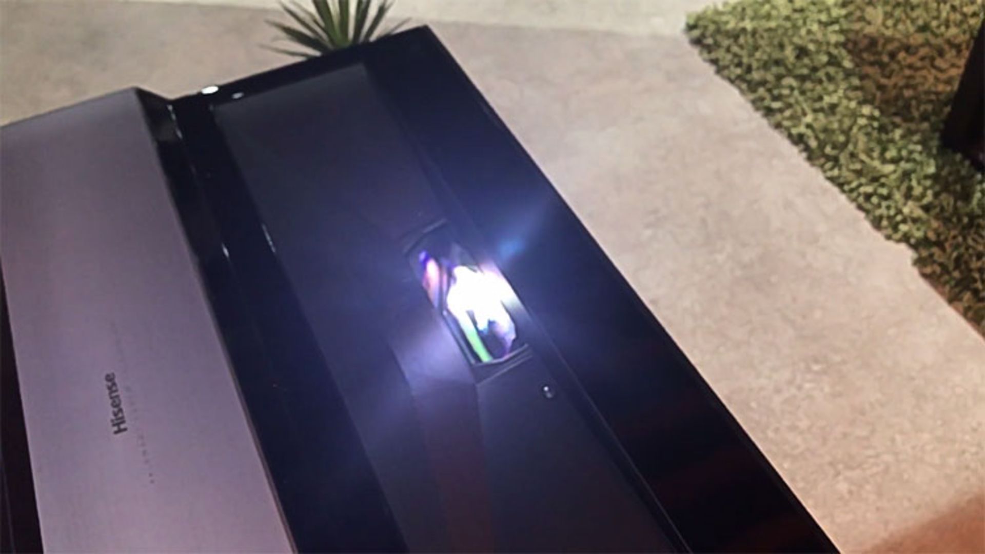 hisense laser tv 100L8D 