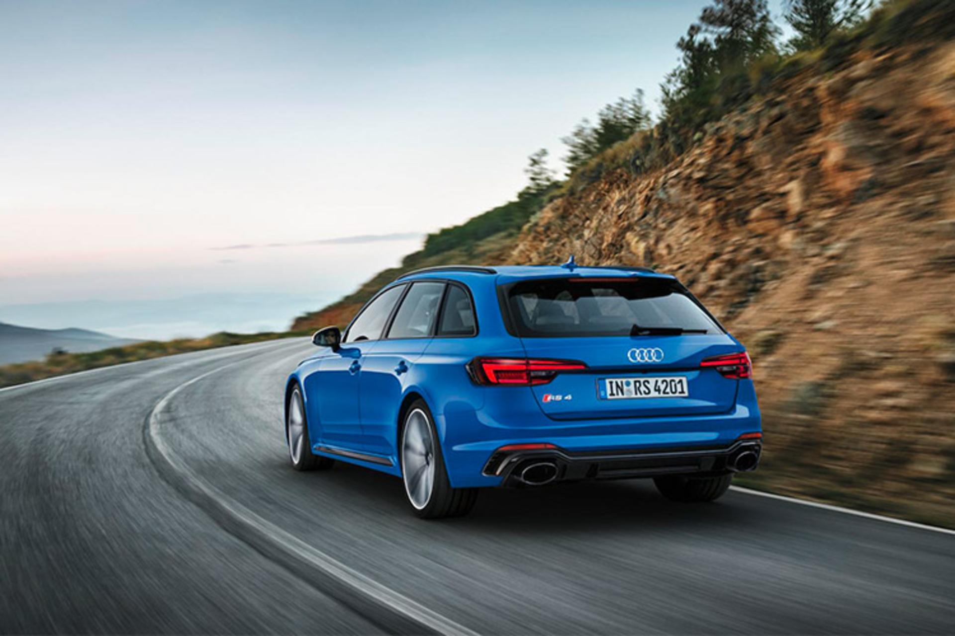 AUDI RS4 AVANT