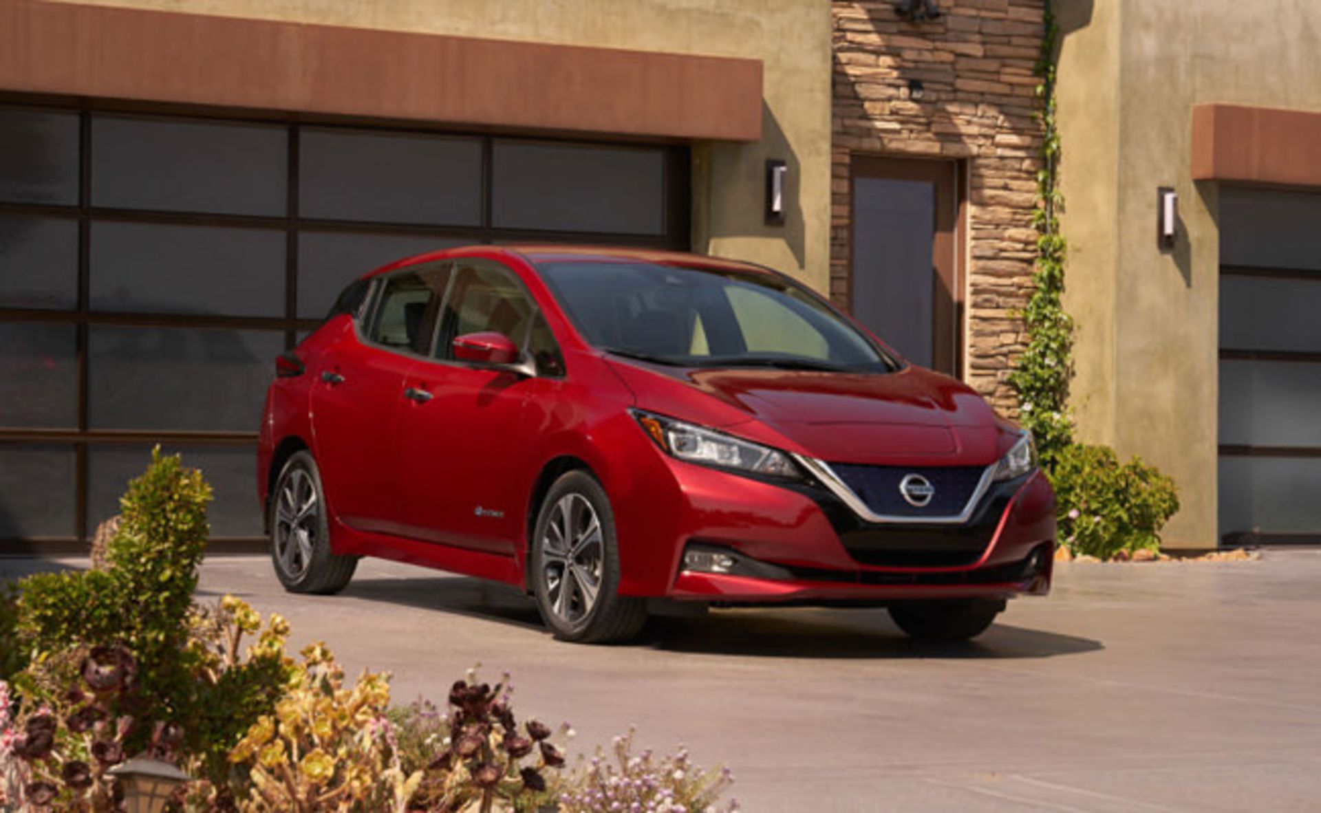 نیسان لیف 2018