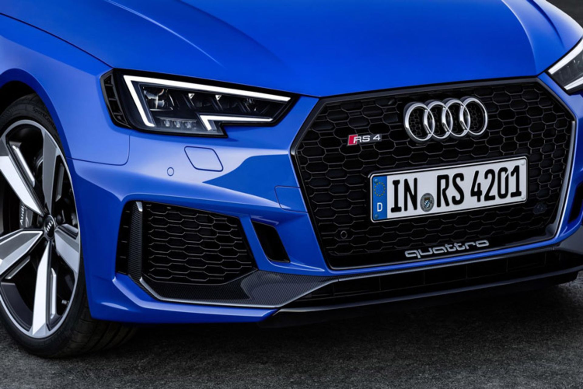 AUDI RS4 AVANT